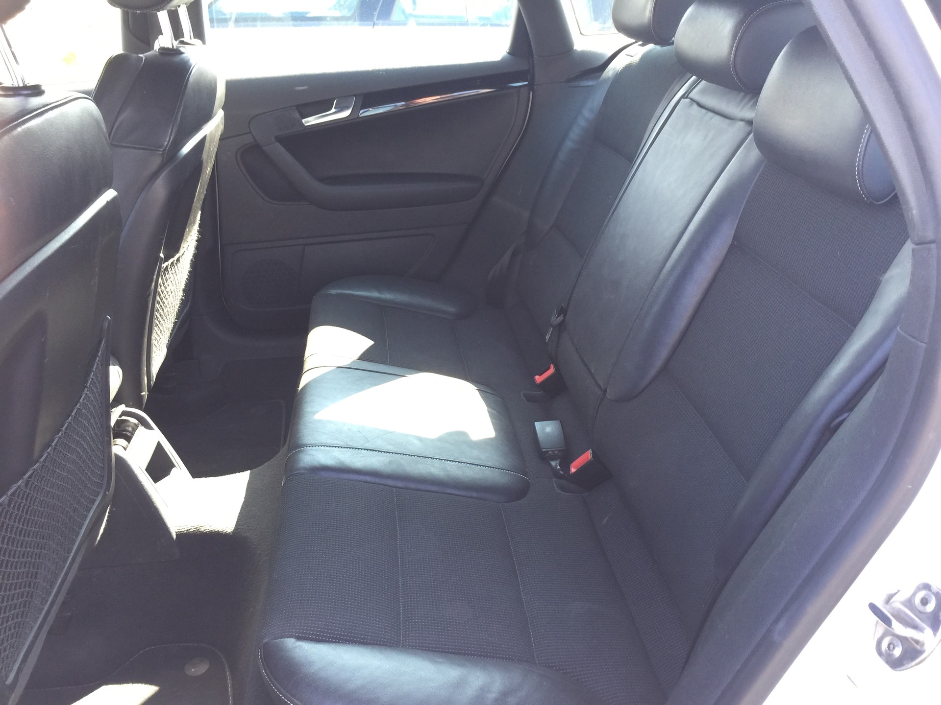 AUDI A3 Sportback 2.0 TFSI Ambition quattro S-tronic-image-8