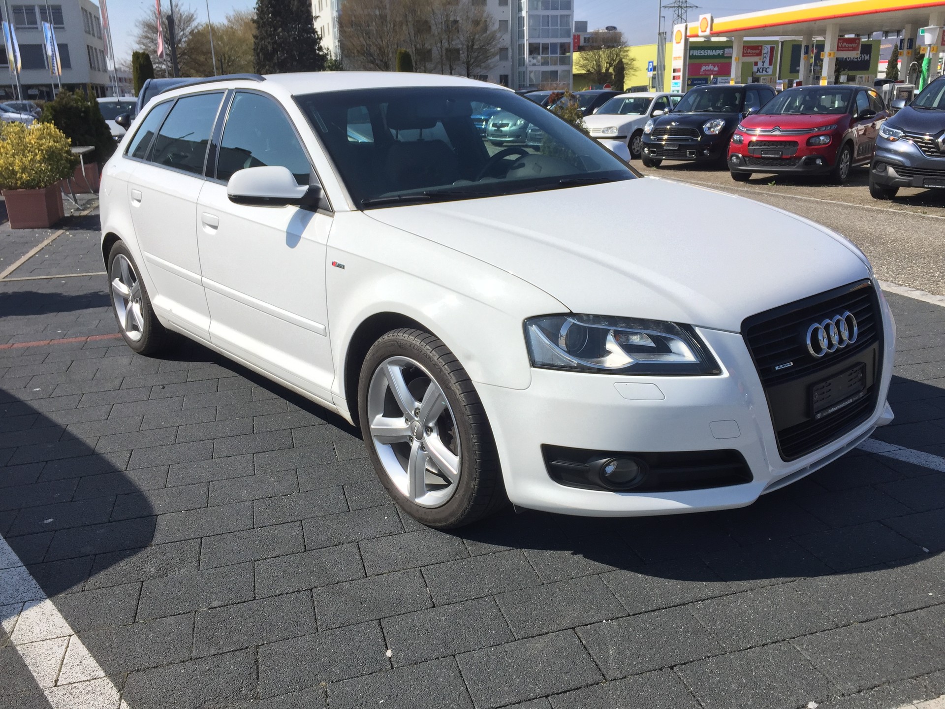 AUDI A3 Sportback 2.0 TFSI Ambition quattro S-tronic-image-1