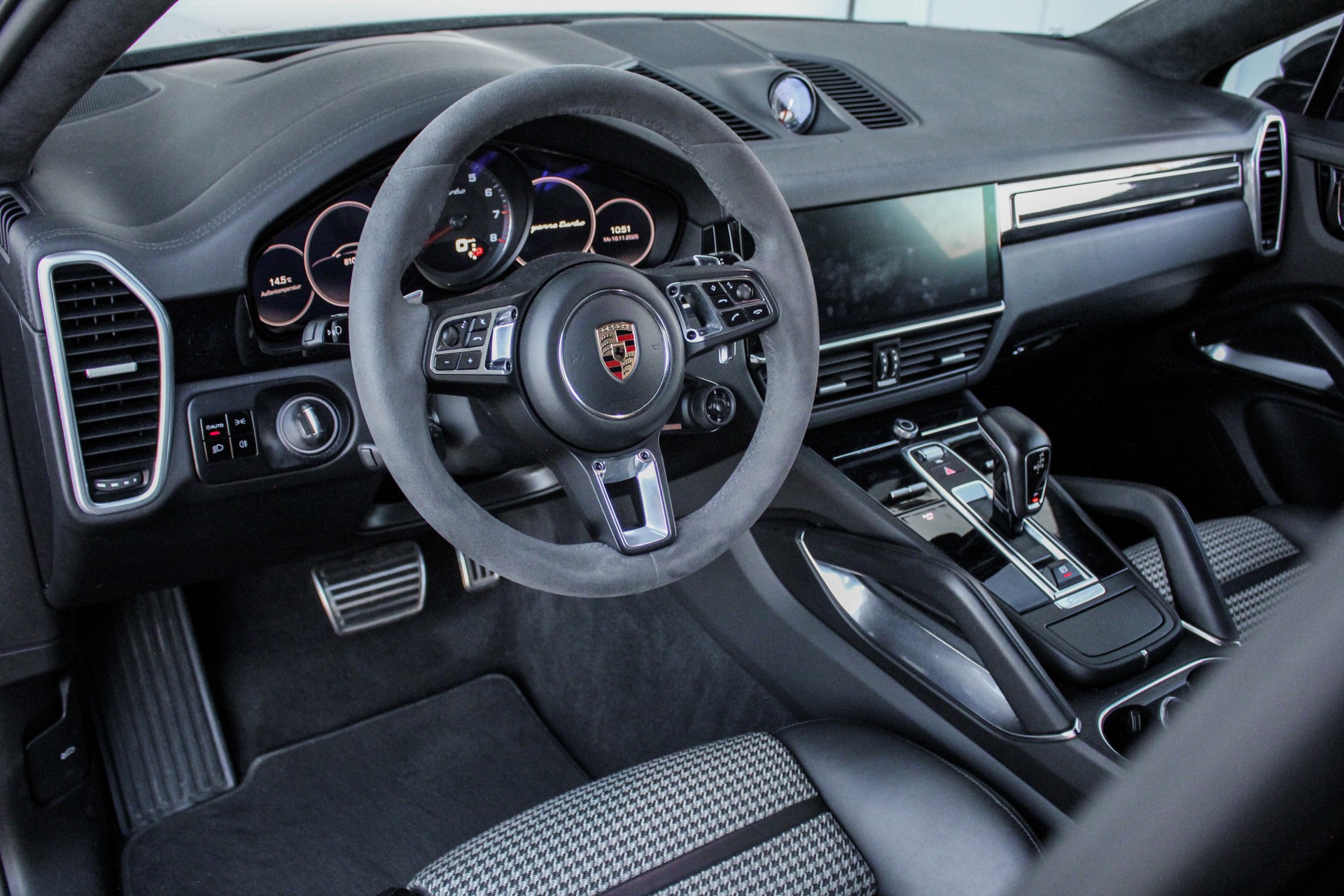 PORSCHE Cayenne III Turbo Coupé-image-10