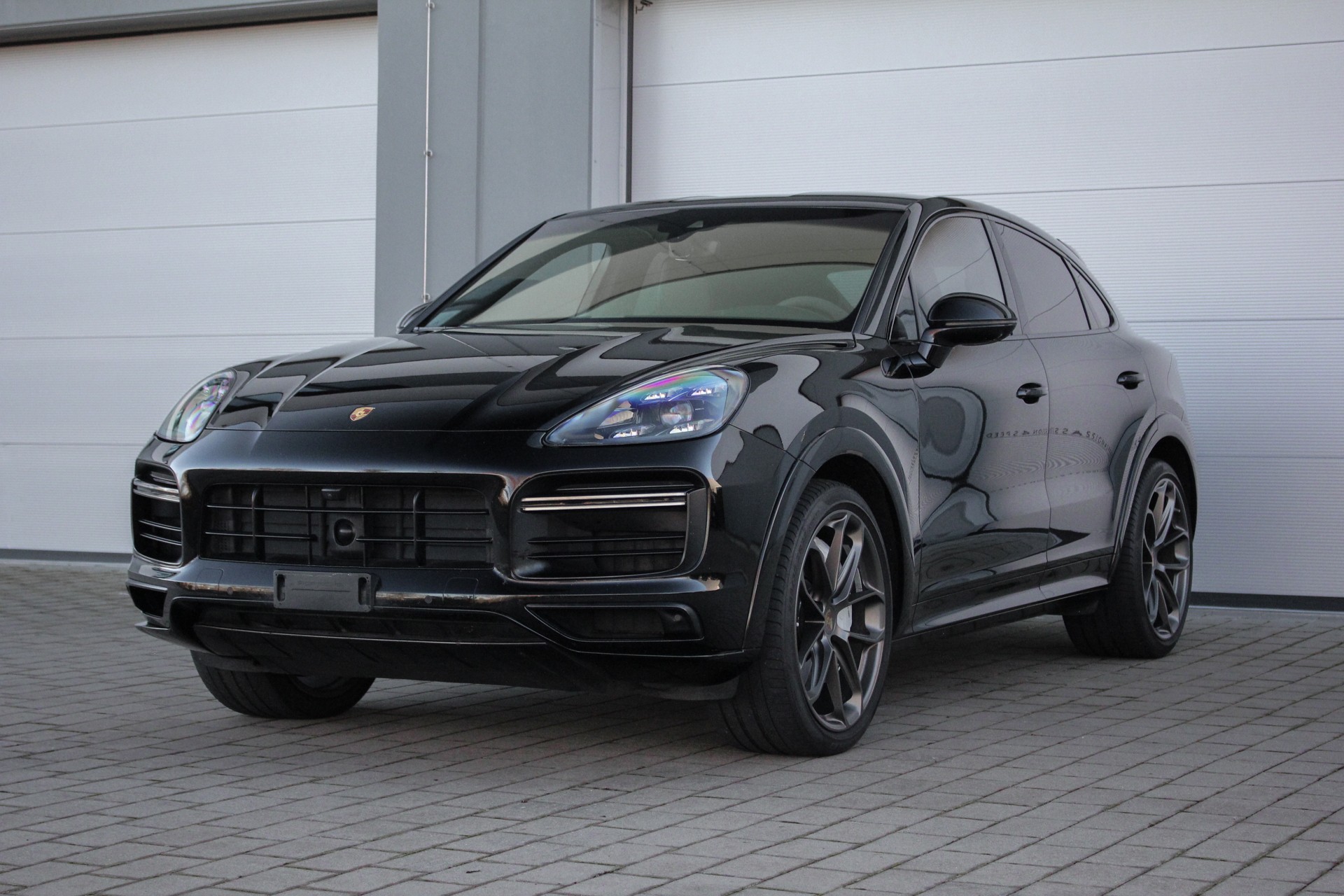 PORSCHE Cayenne III Turbo Coupé-image-1