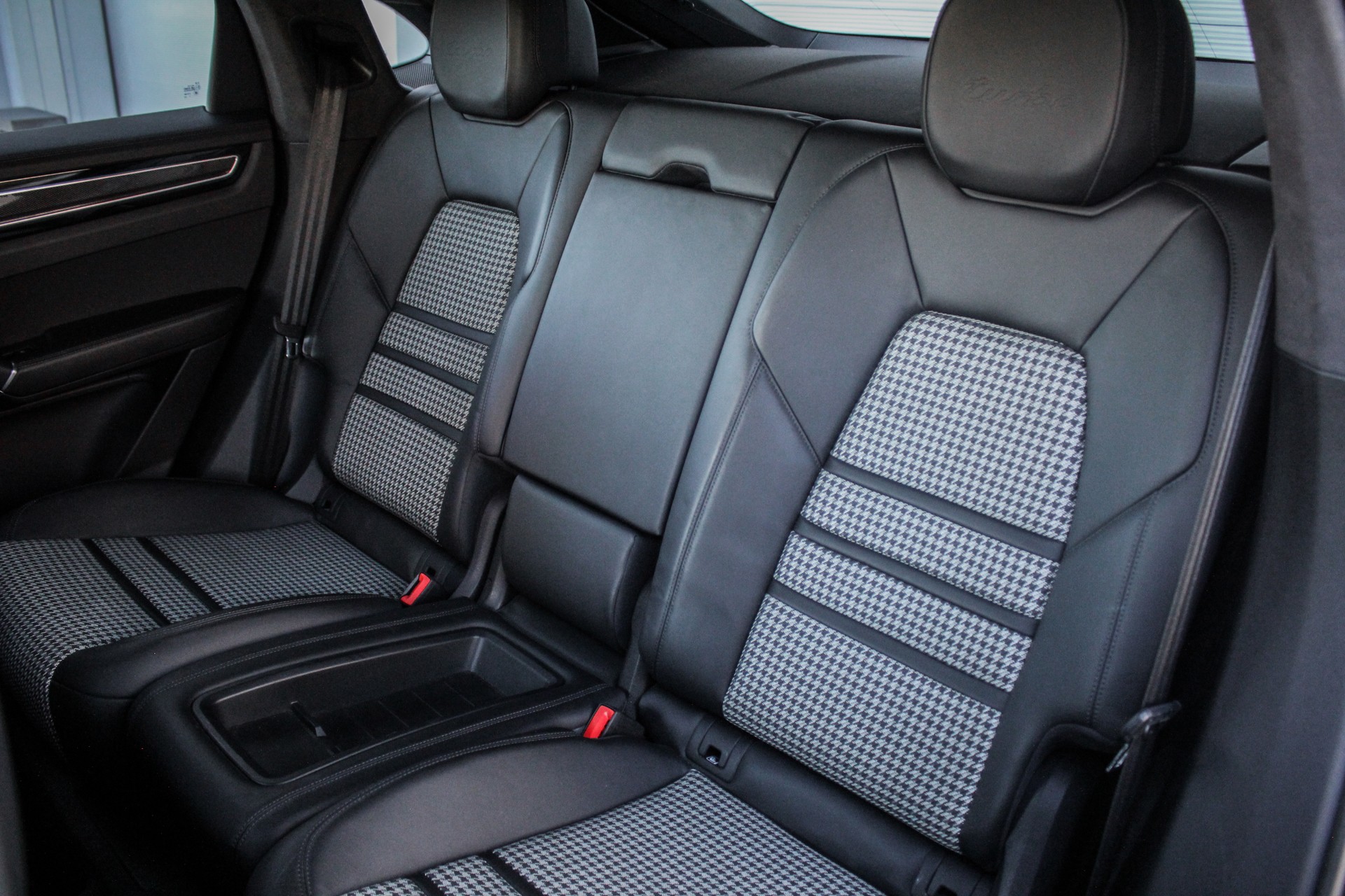 PORSCHE Cayenne III Turbo Coupé-image-20