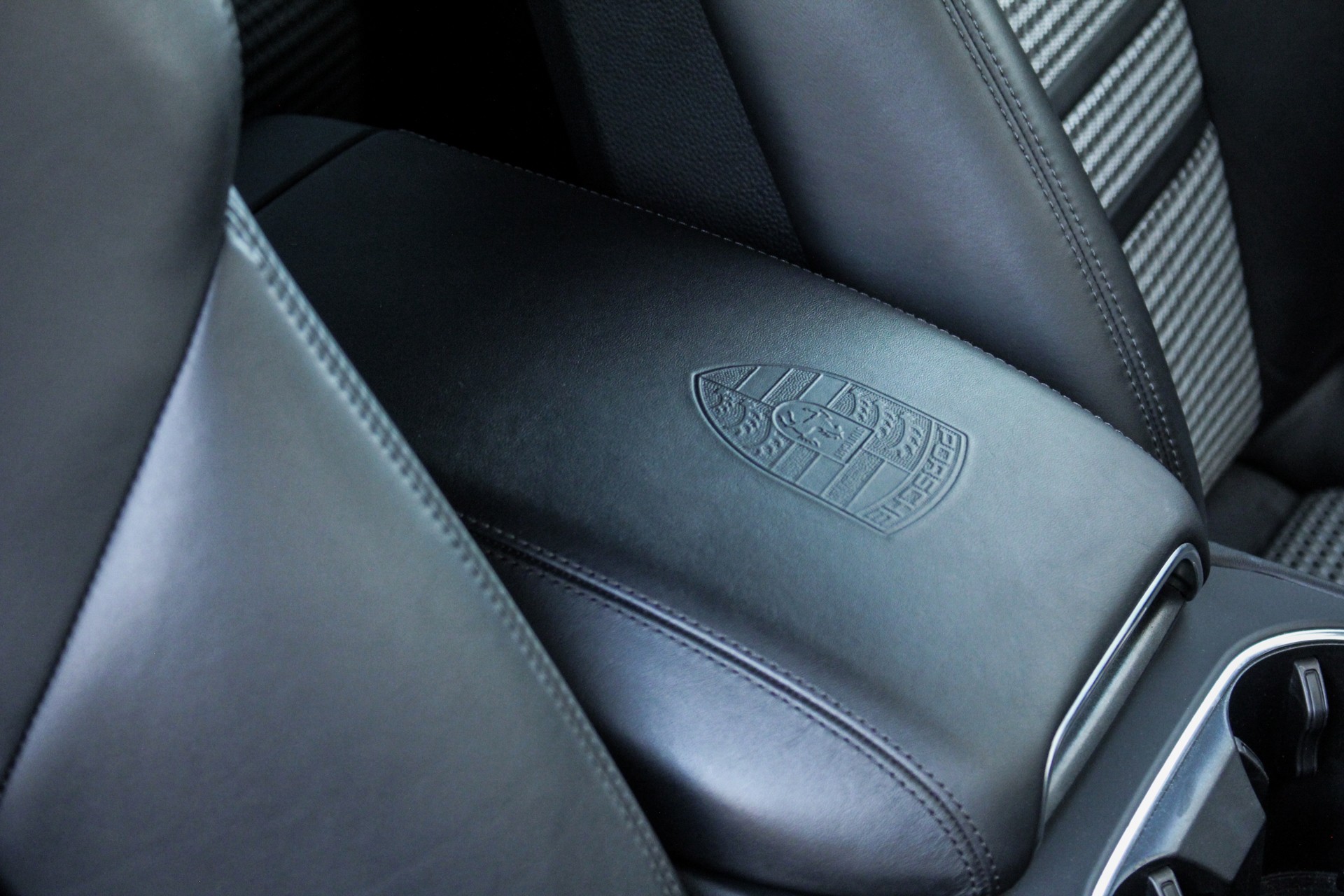 PORSCHE Cayenne III Turbo Coupé-image-16