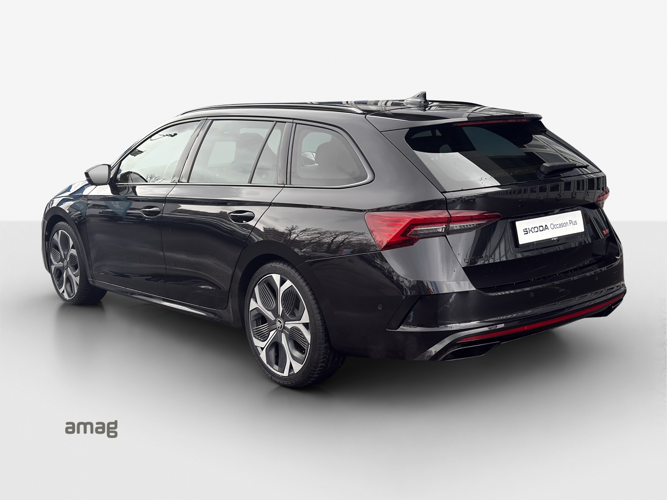 SKODA Octavia Combi 2.0 TSI DSG RS-image-2
