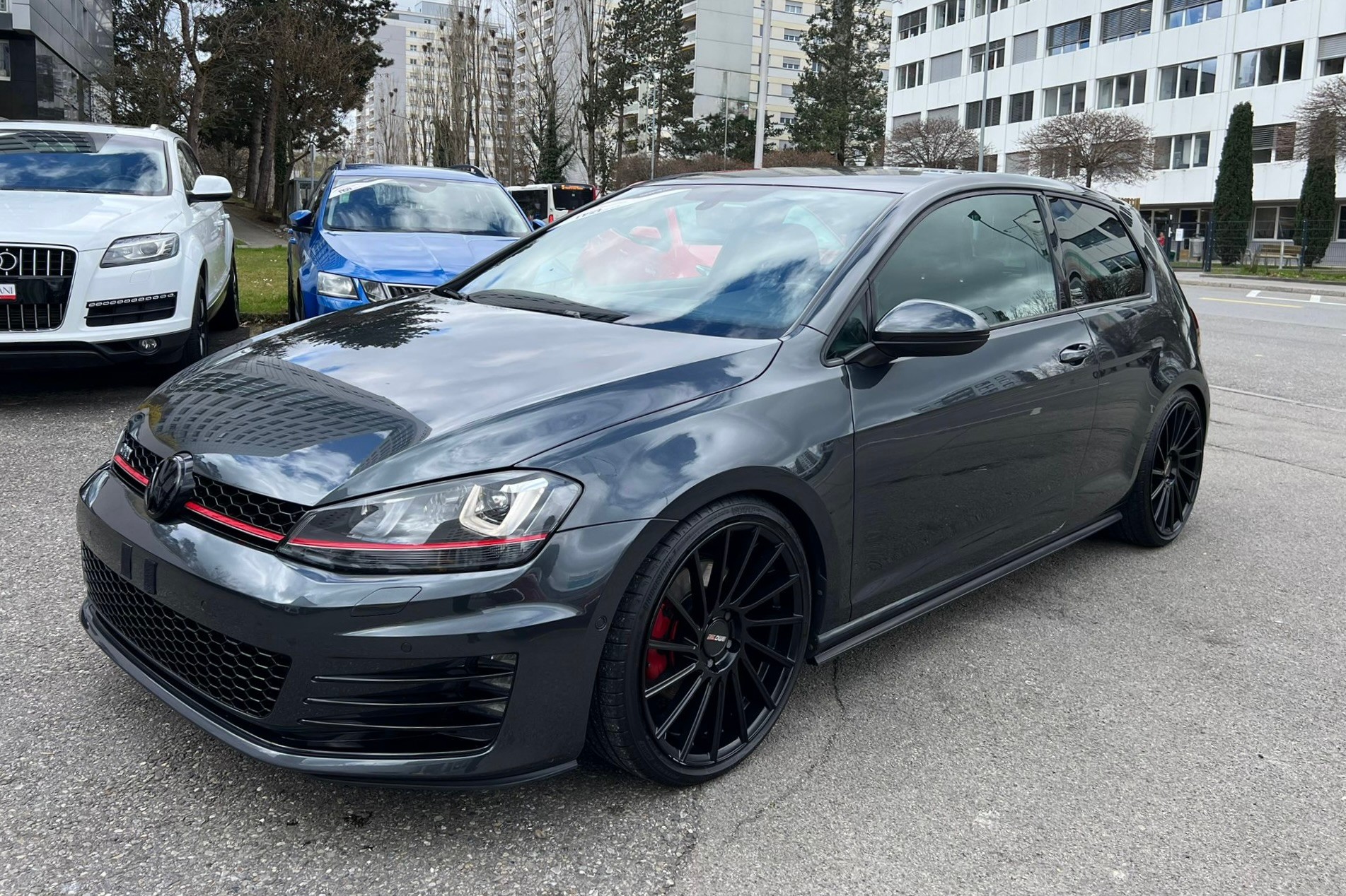 VW Golf 2.0 TSI GTI-image-2