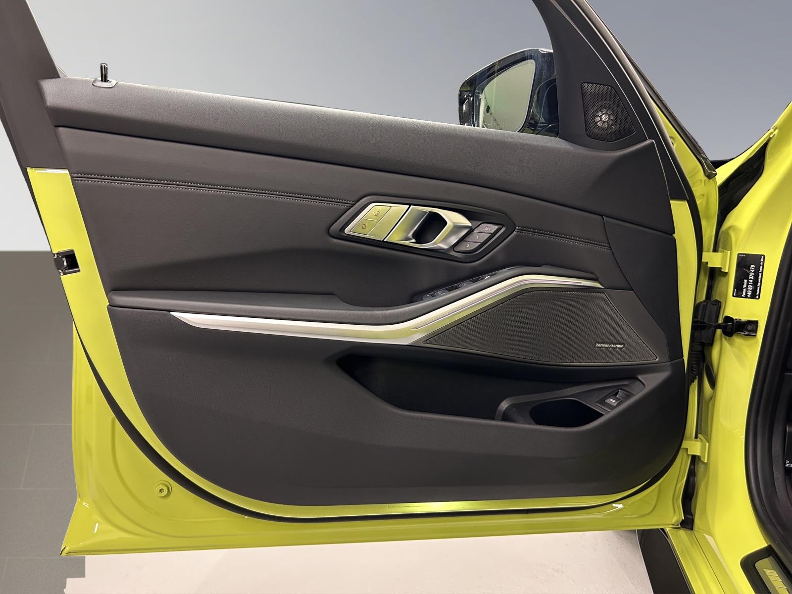 BMW M3 Competition xDrive-image-12
