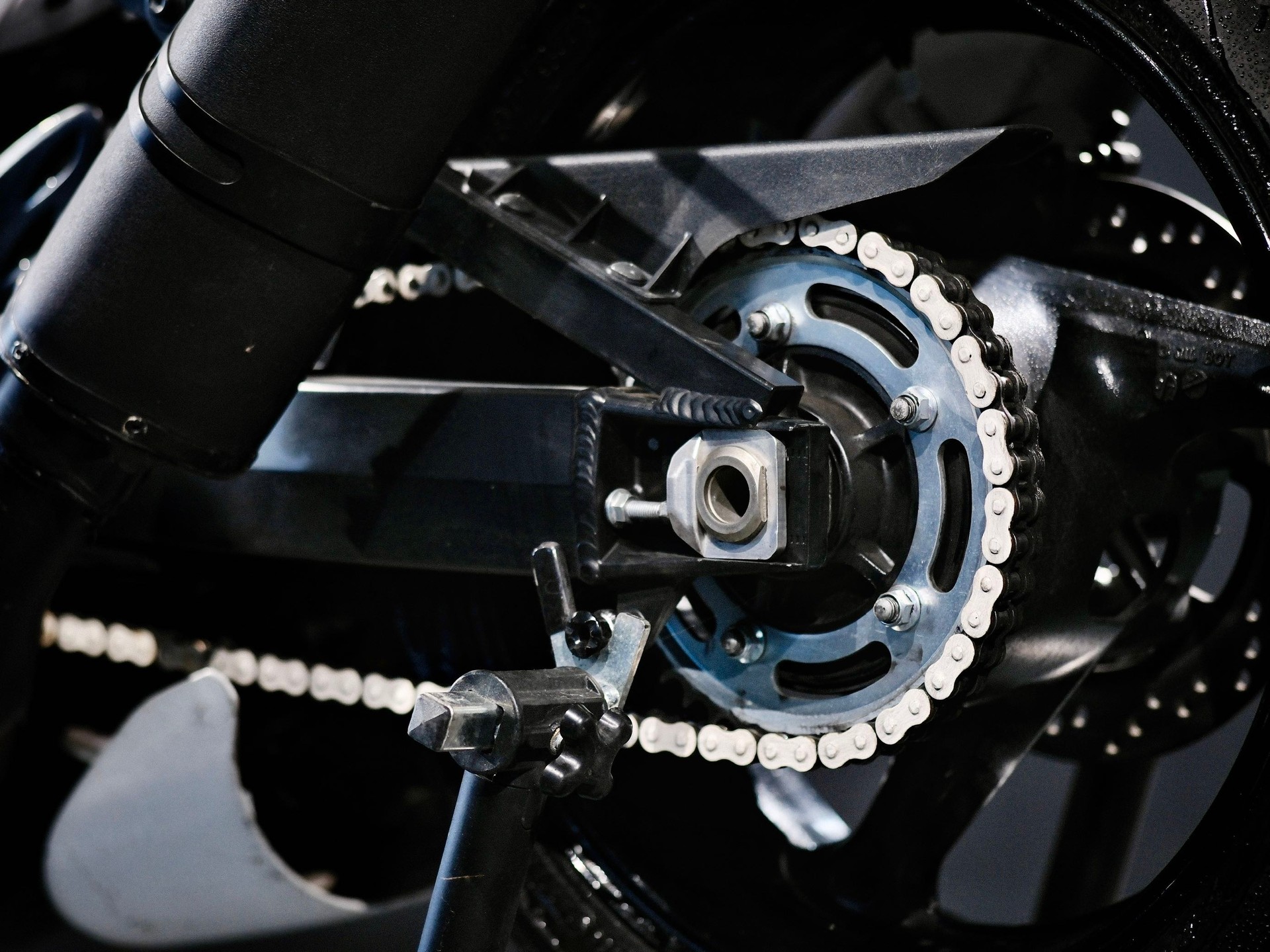 SUZUKI GSX 1300 RZ Hayabusa K8-image-6