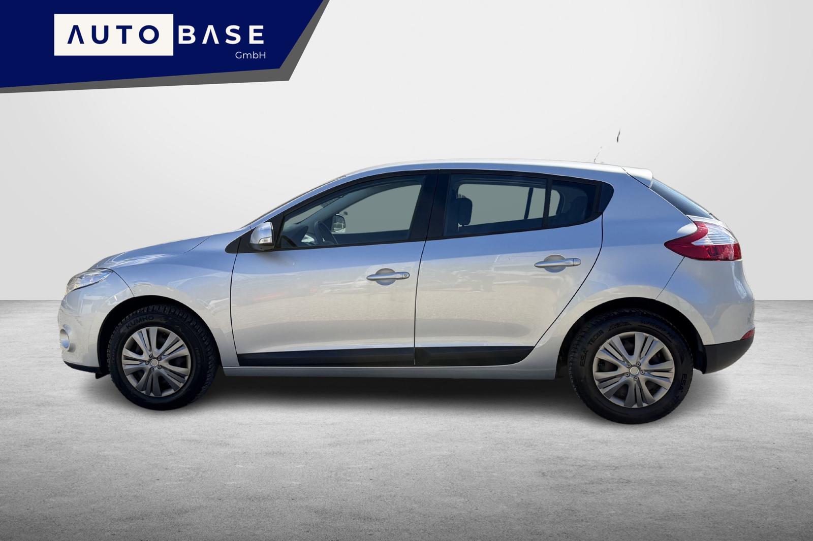 RENAULT Mégane 1.6 16V Dynamique * MFK 27.05.26 *-image-1