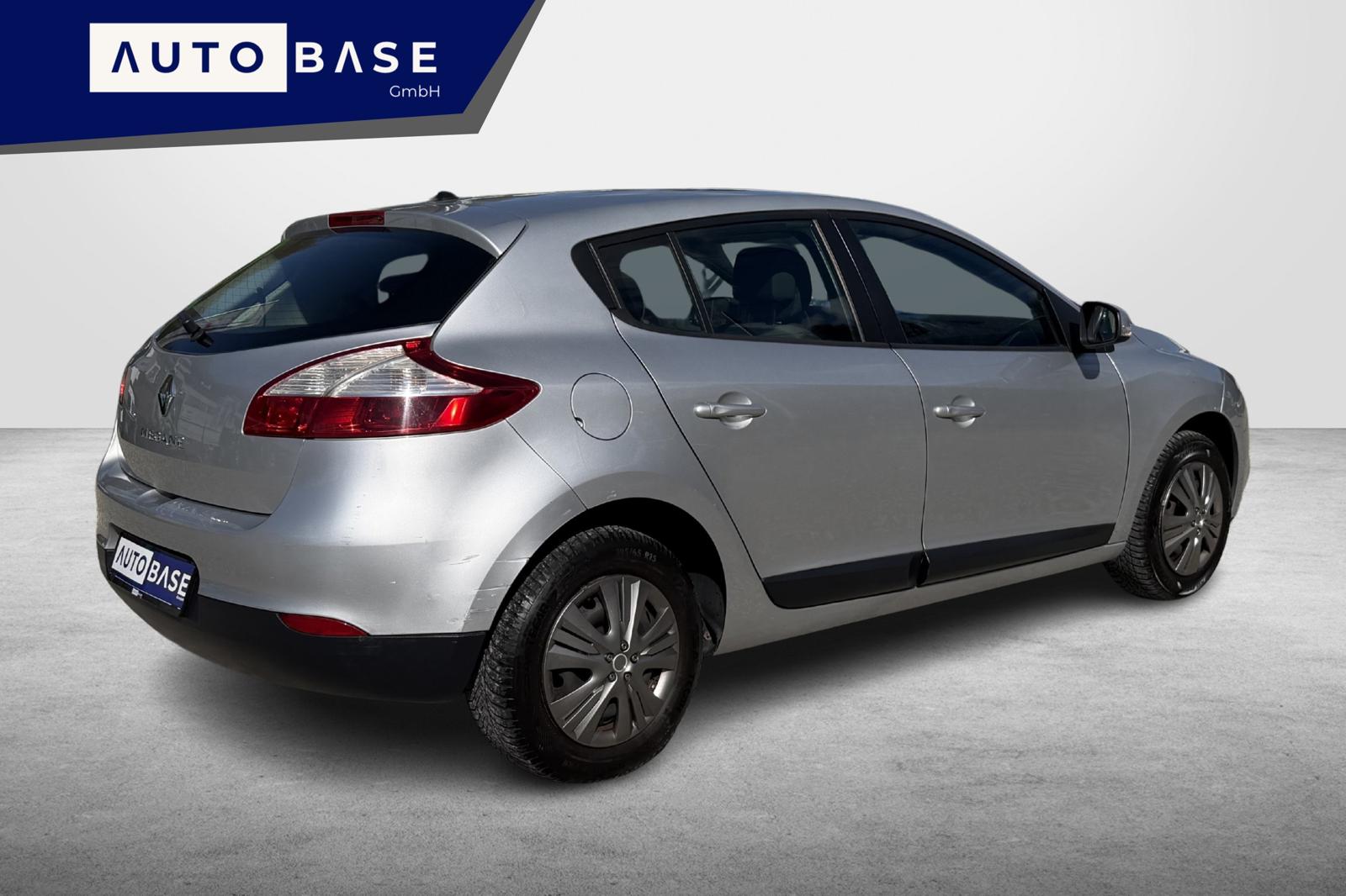 RENAULT Mégane 1.6 16V Dynamique * MFK 27.05.26 *-image-4