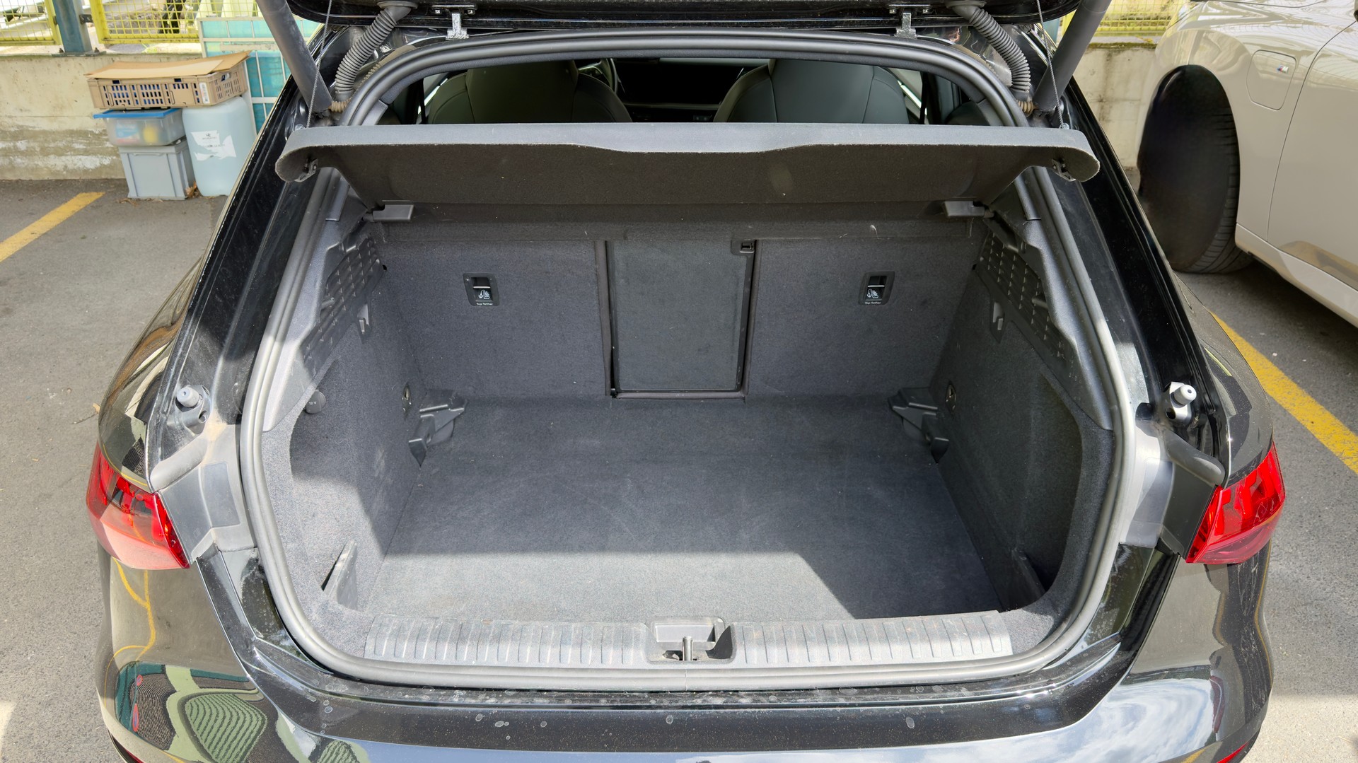 AUDI A3 Sportback 35 TFSI Attraction S-tronic-image-14