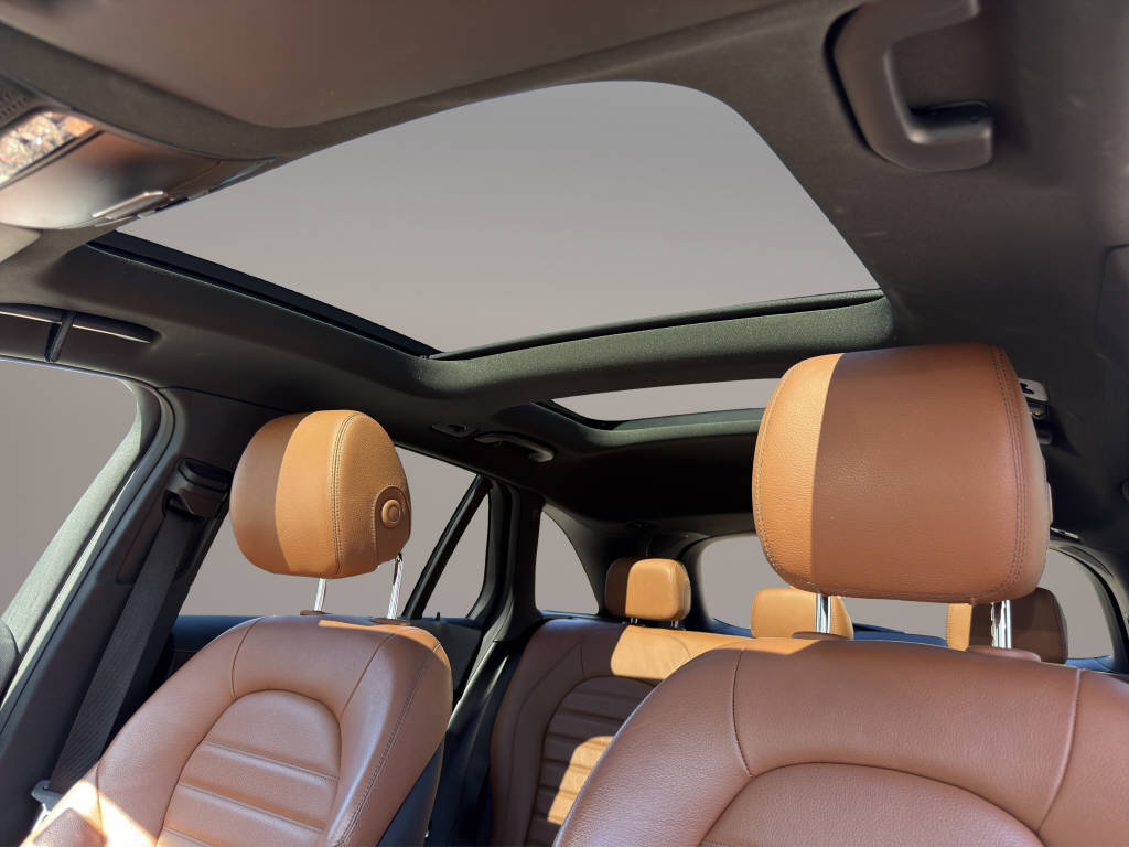 MERCEDES-BENZ GLC 43 AMG 4m-image-15