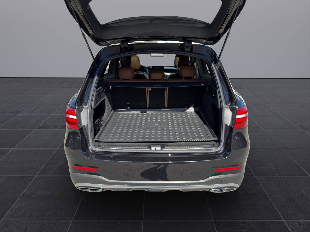 MERCEDES-BENZ GLC 43 AMG 4m-image-17