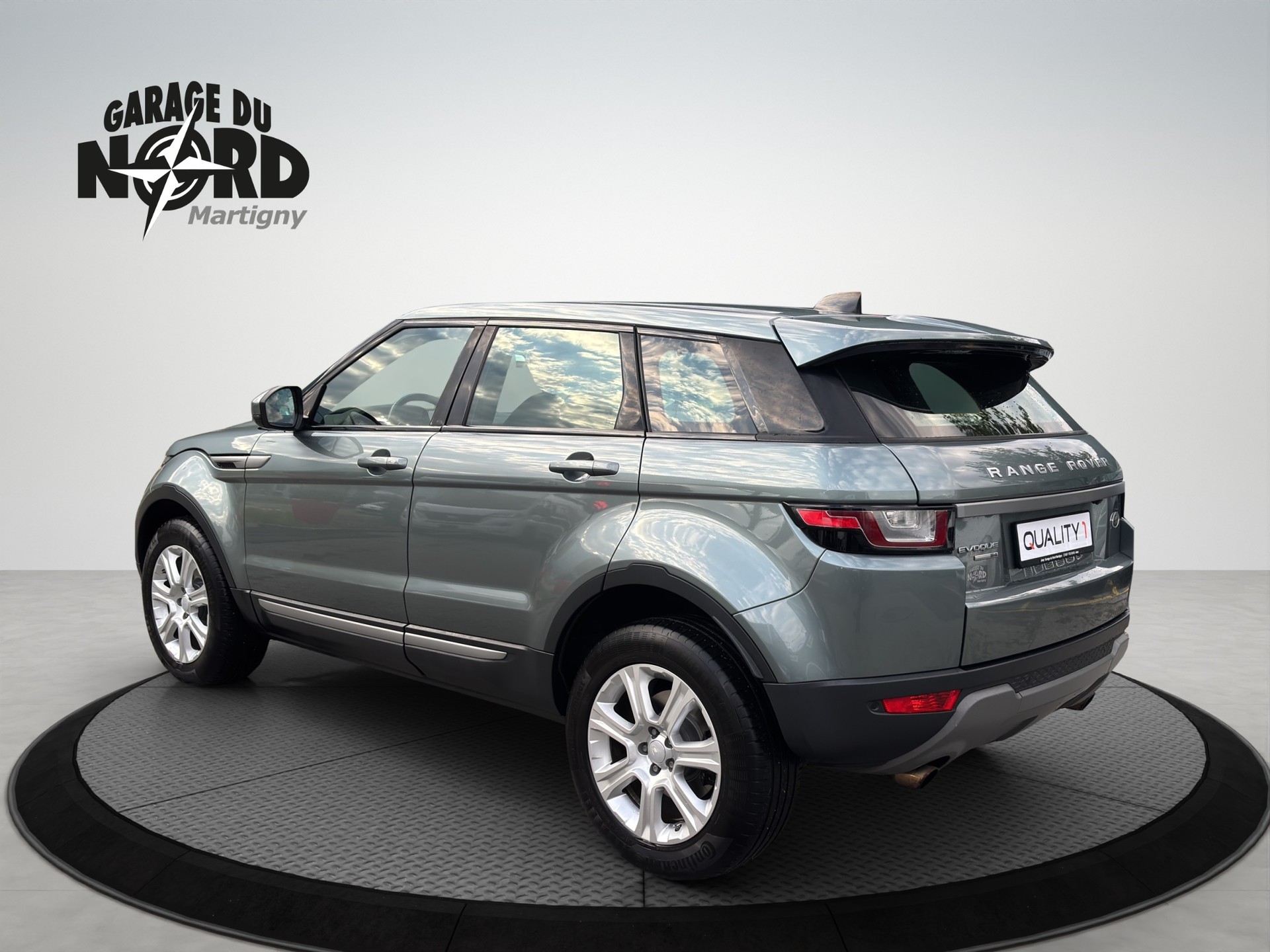 LAND ROVER Range Rover Evoque 2.0 Si4 Pure AT9-showroom-element-3