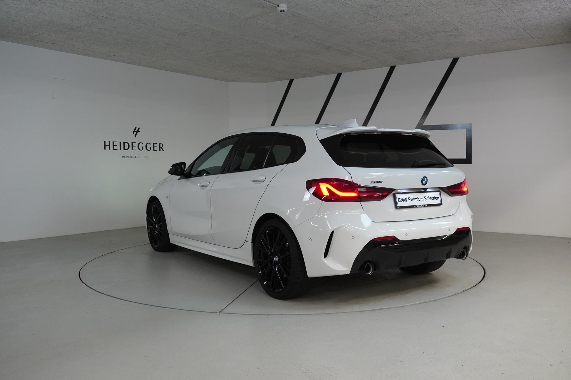 BMW 120d xDrive Steptronic M Sport-image-4