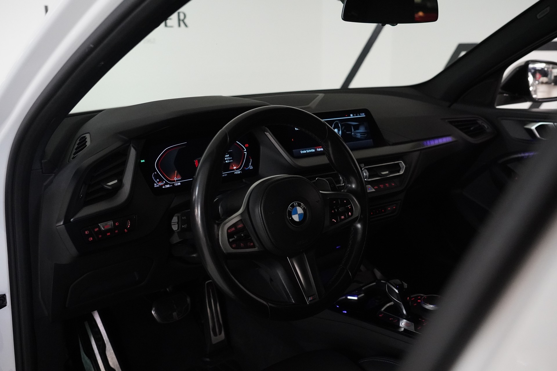 BMW 120d xDrive Steptronic M Sport-image-23