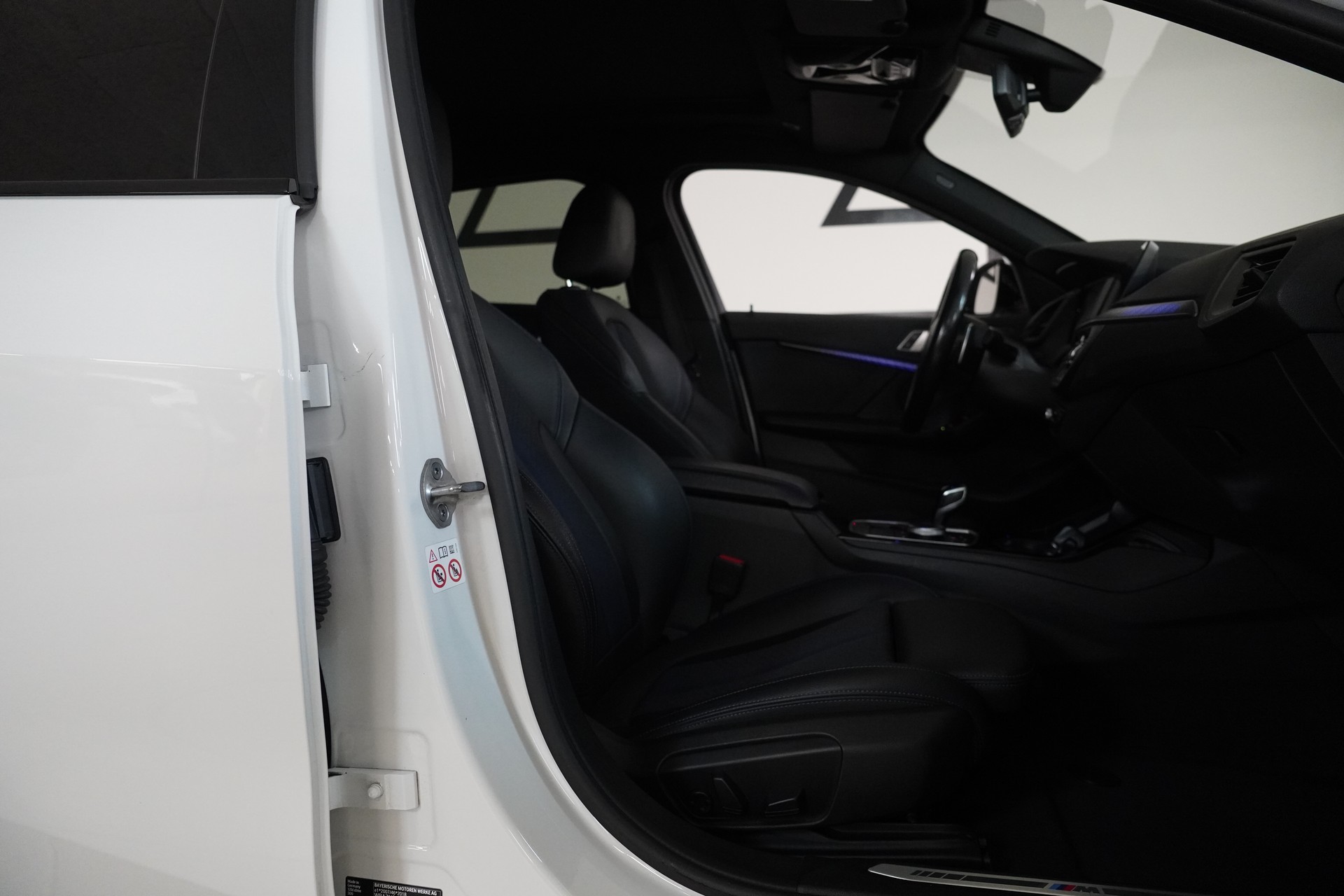 BMW 120d xDrive Steptronic M Sport-image-13