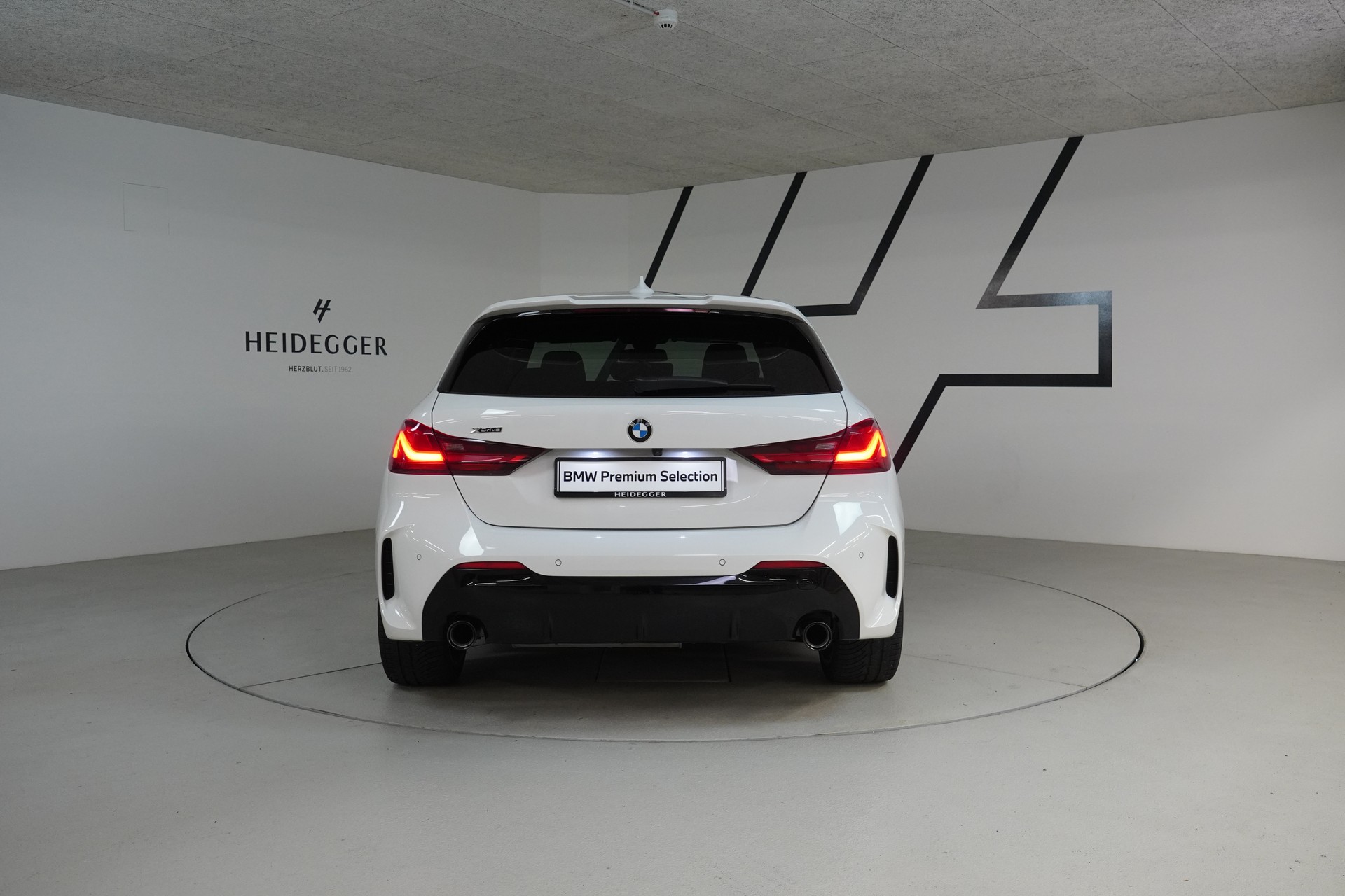 BMW 120d xDrive Steptronic M Sport-image-5