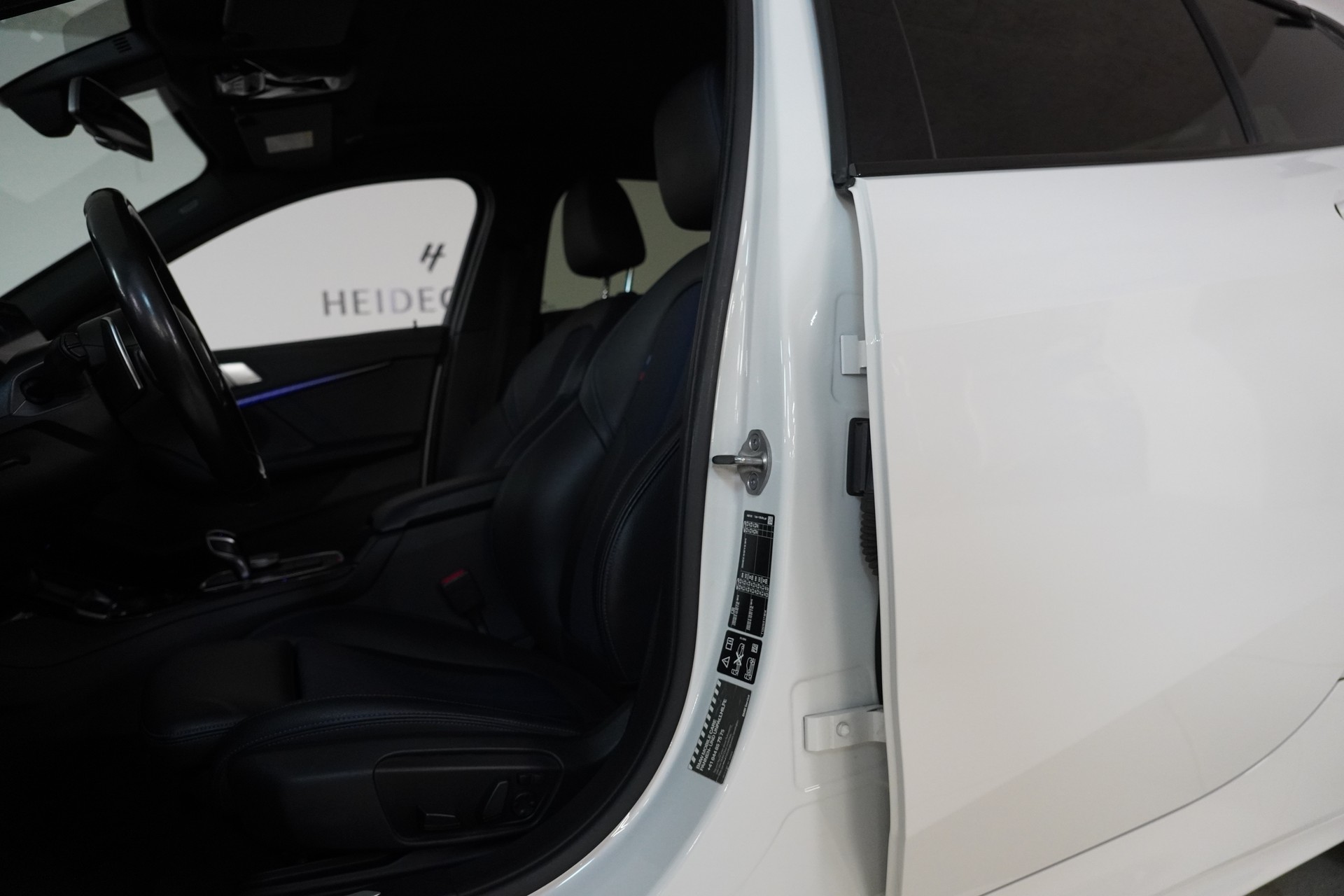 BMW 120d xDrive Steptronic M Sport-image-10