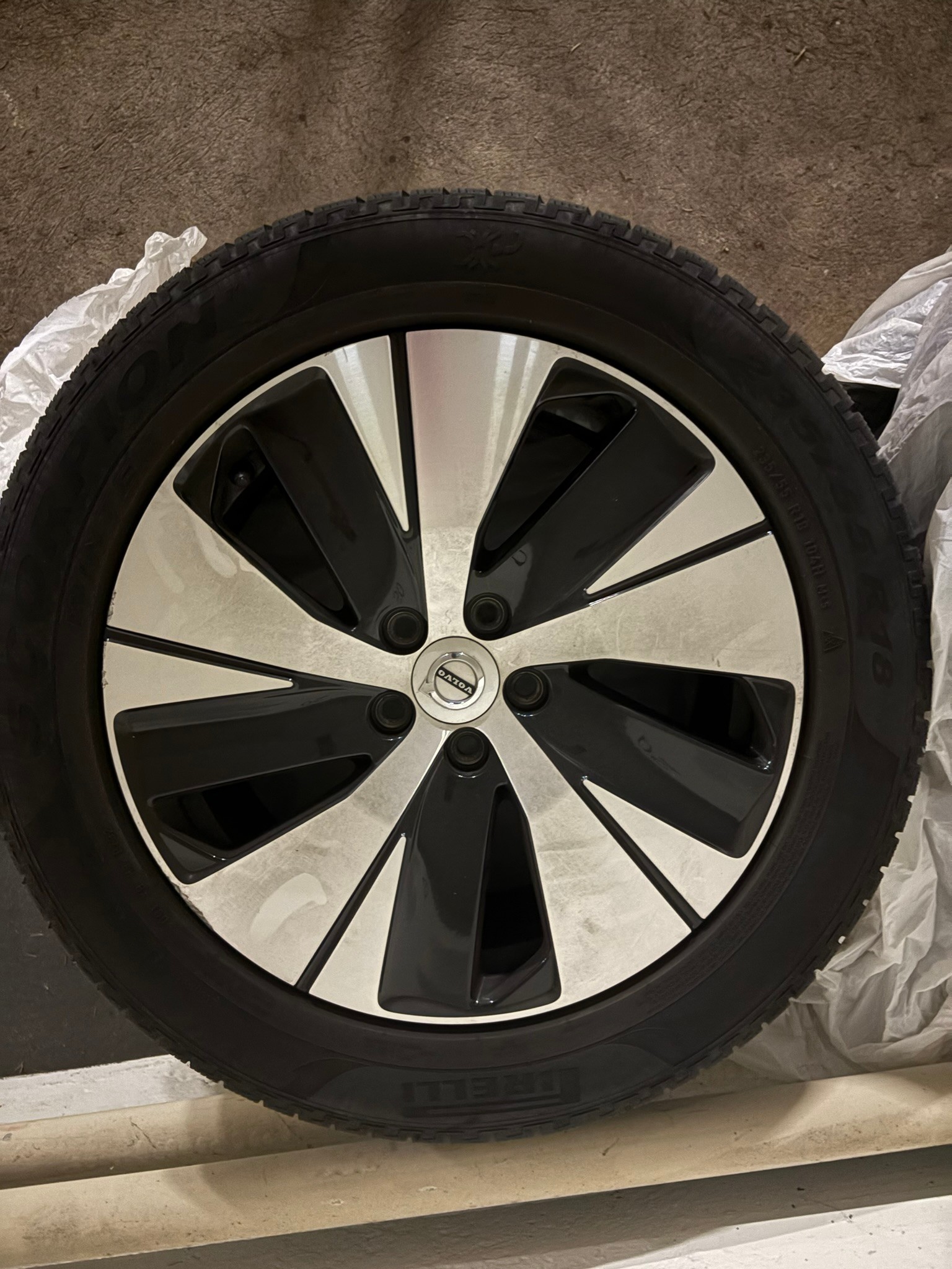 VOLVO XC 40 1.5 T5 PiH R-Design-image-14