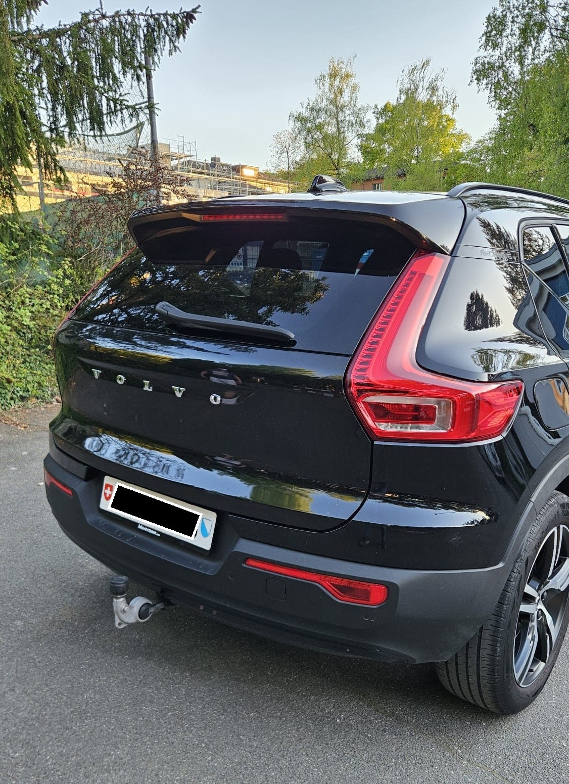 VOLVO XC 40 1.5 T5 PiH R-Design-image-2