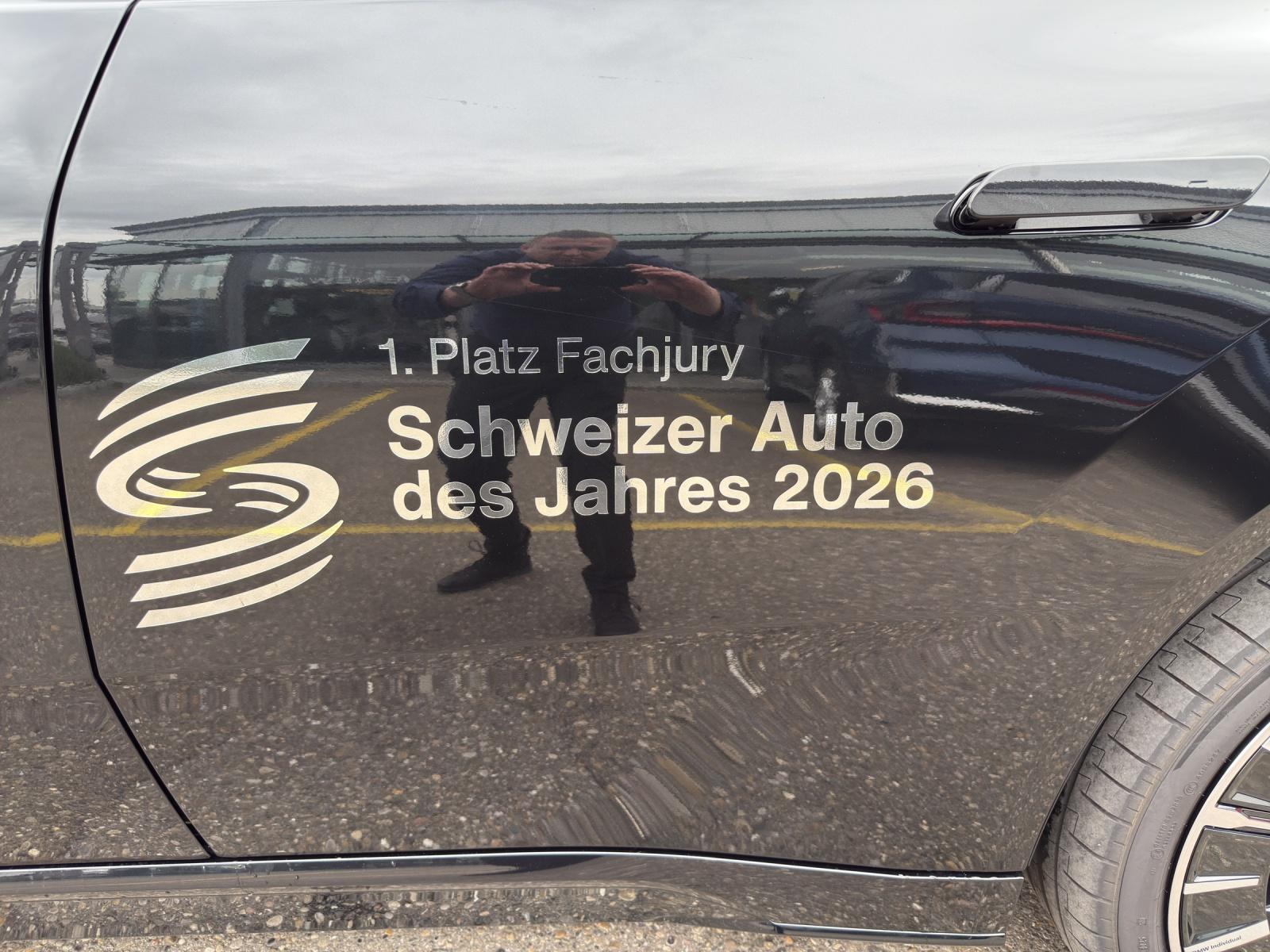 BMW iX3 xDrive50-image-16