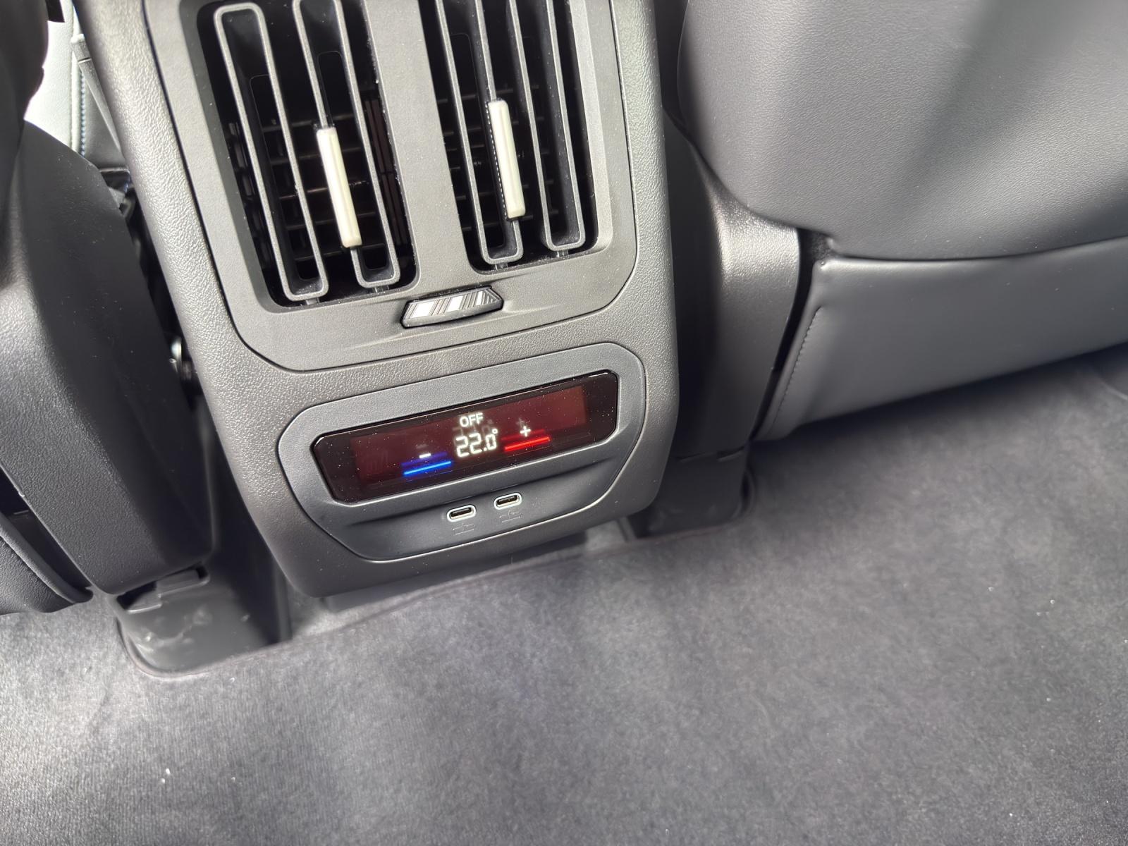 BMW iX3 xDrive50-image-15