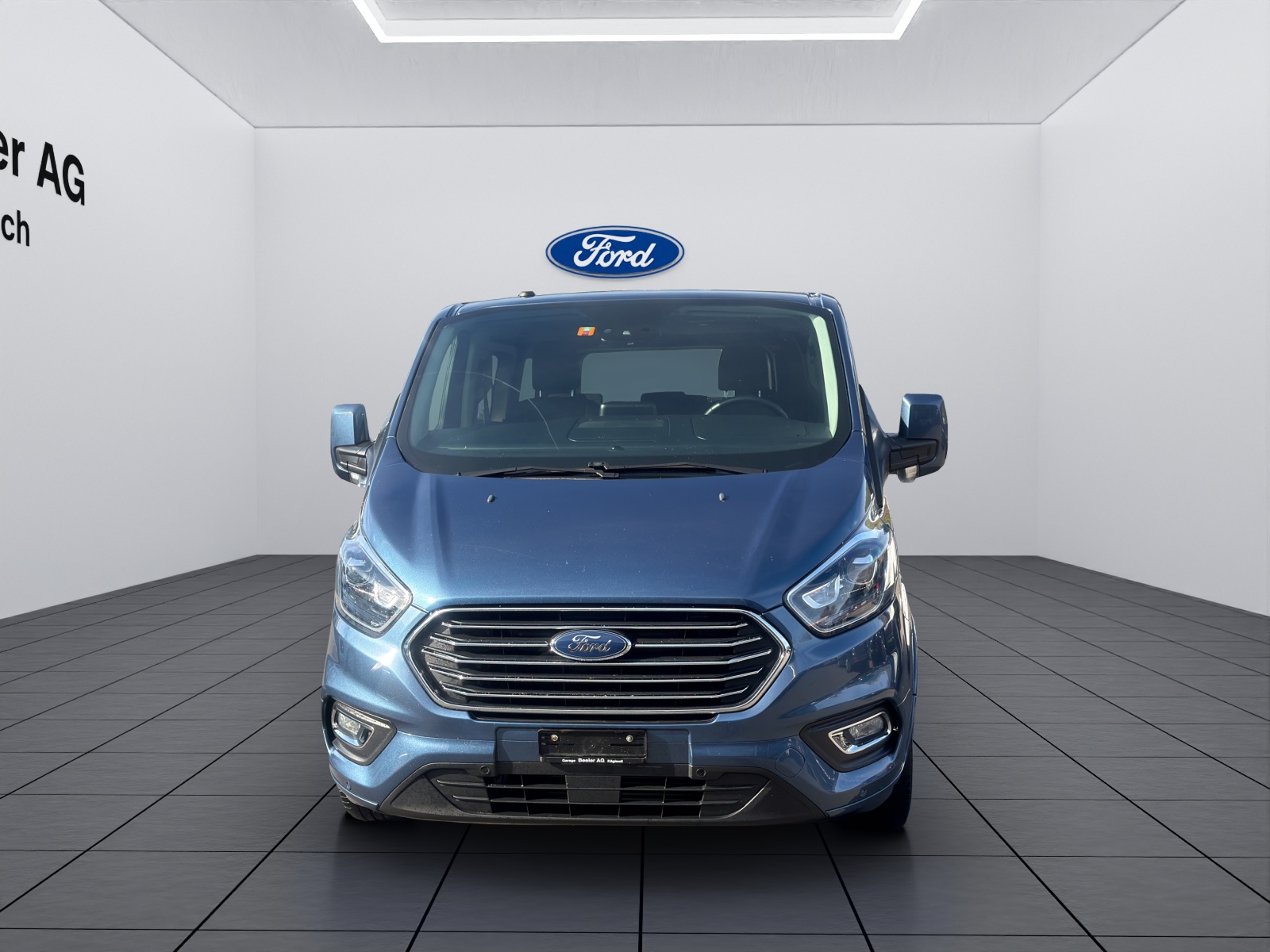 FORD Tourneo C Bus 320 L1 2.0 TDCi 185 Titanium-showroom-element-1