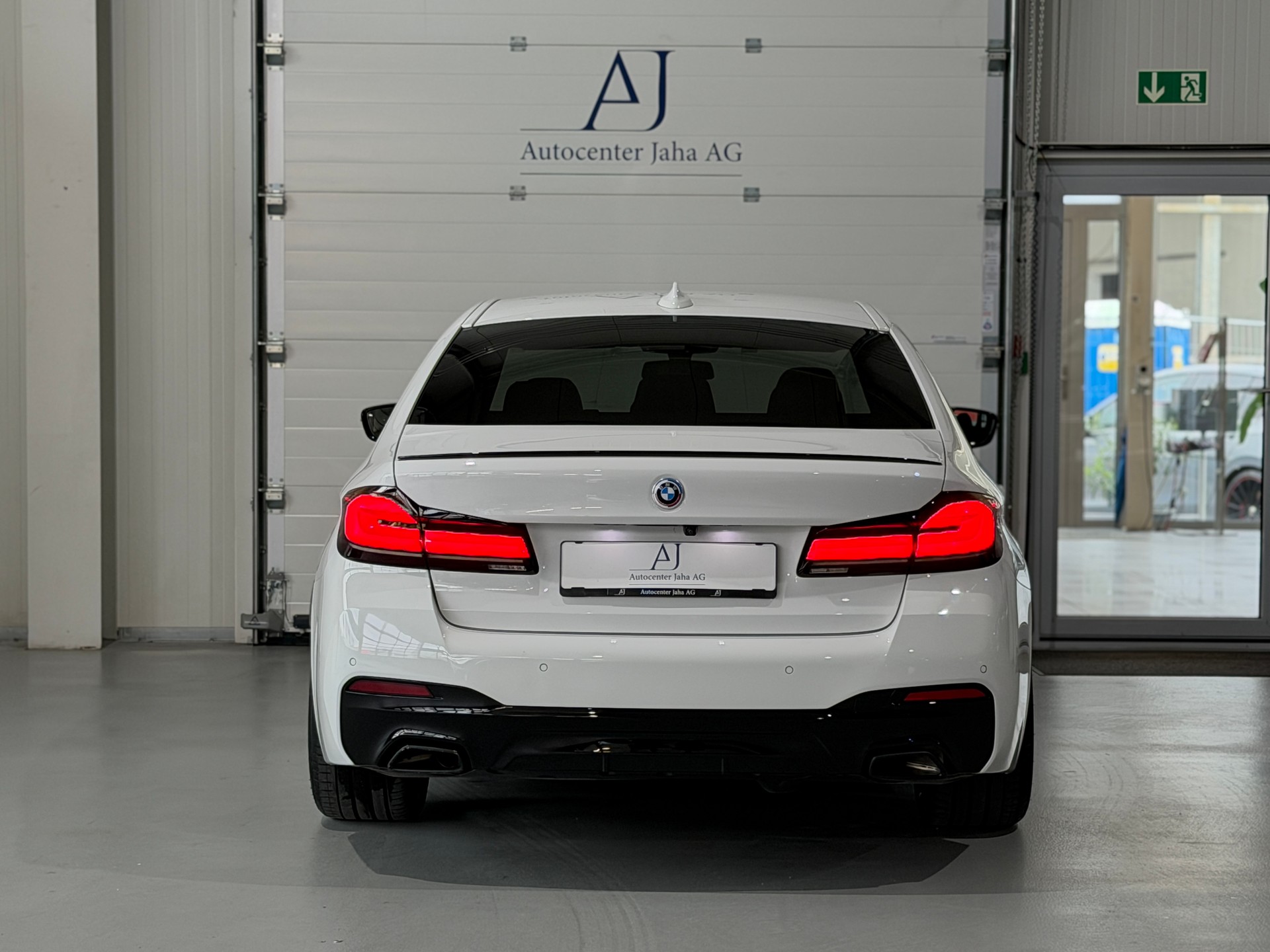 BMW 530d xDrive 48V M Sport Steptronic inkl. BMW Garantie-image-17