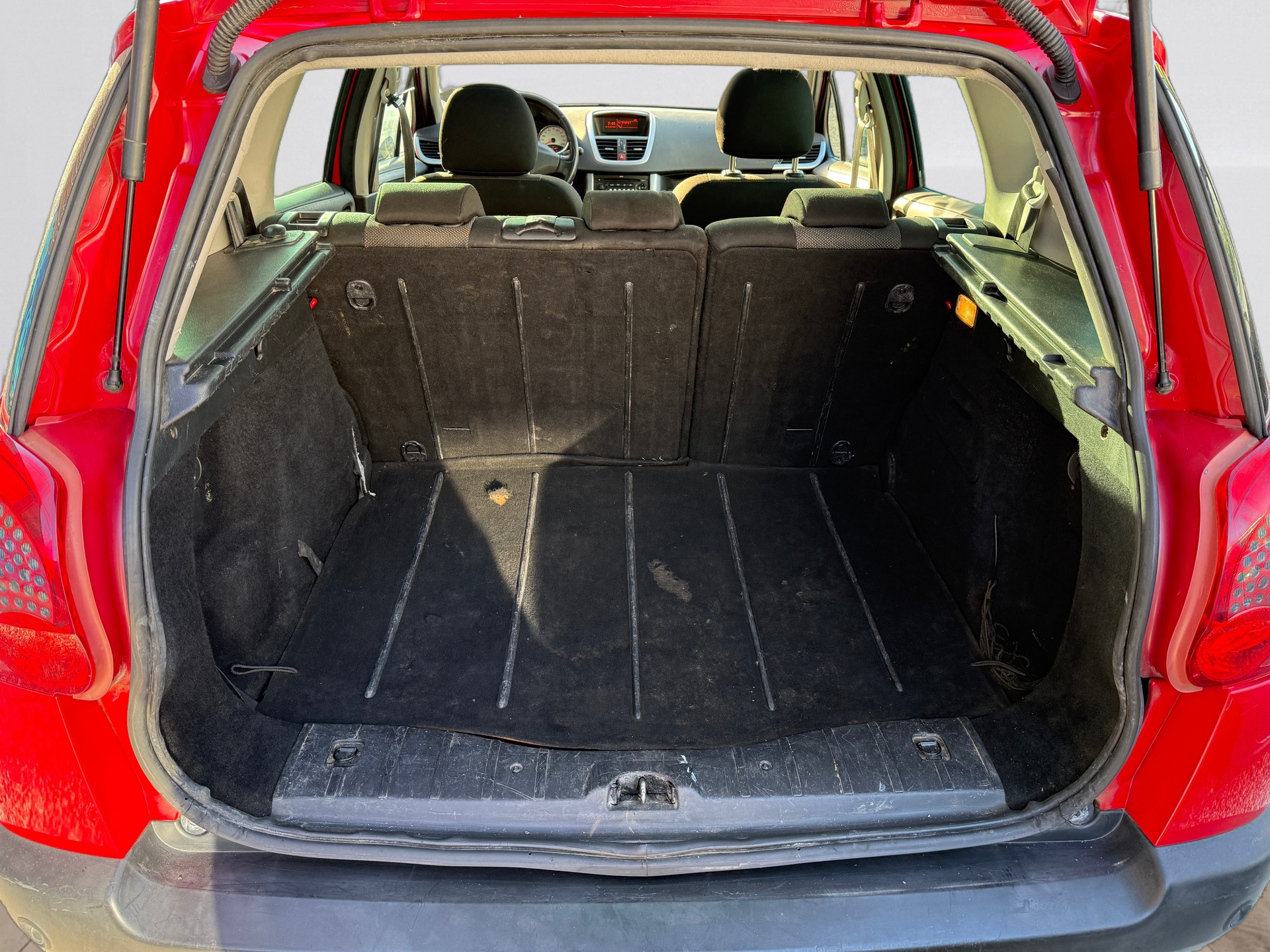 PEUGEOT 207 SW 1.6 16V Sport-image-9