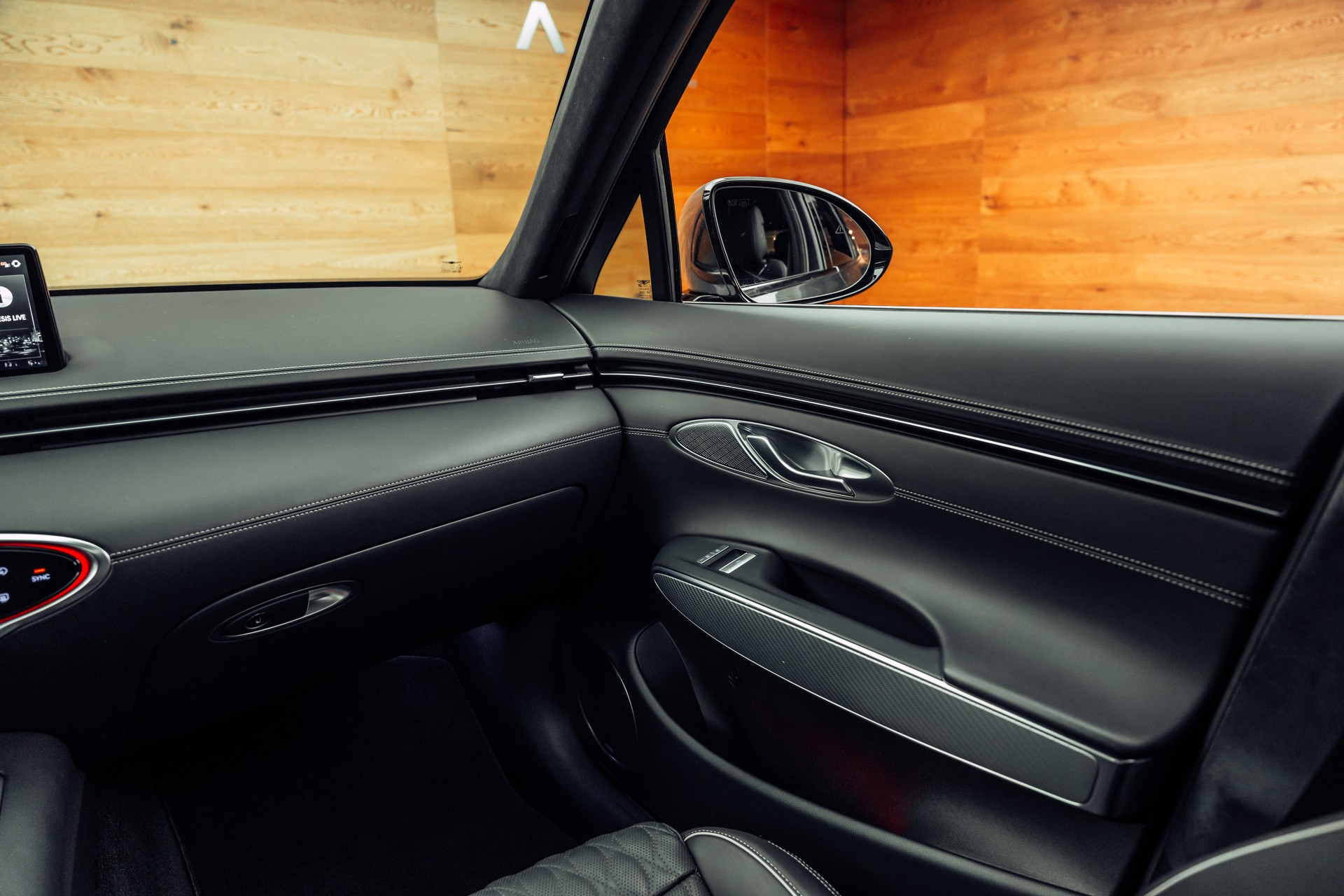 GENESIS GV70 2.5 TGDI Sport AT8 AWD-image-10