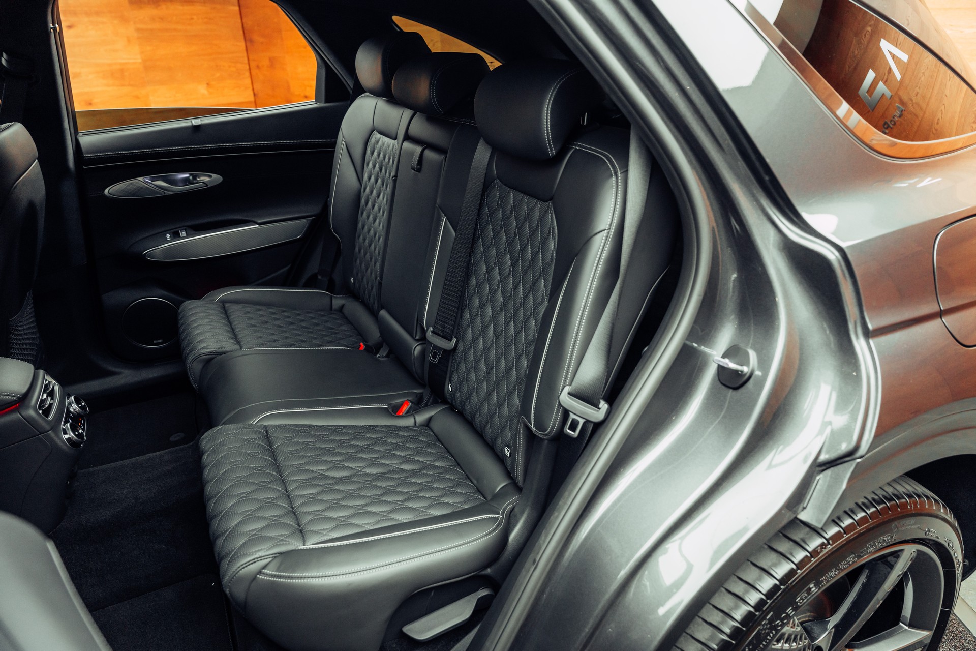 GENESIS GV70 2.5 TGDI Sport AT8 AWD-image-7