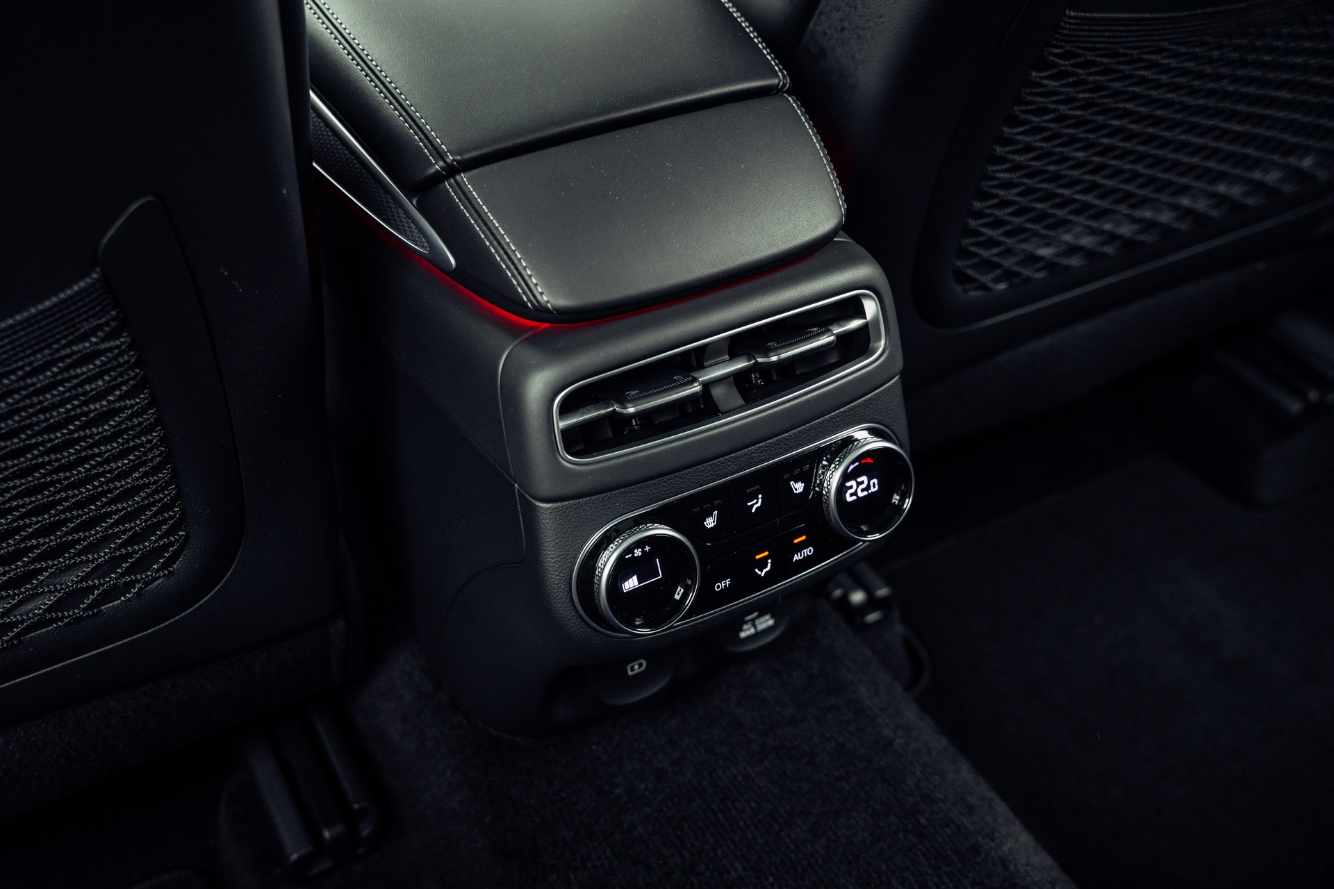 GENESIS GV70 2.5 TGDI Sport AT8 AWD-image-12