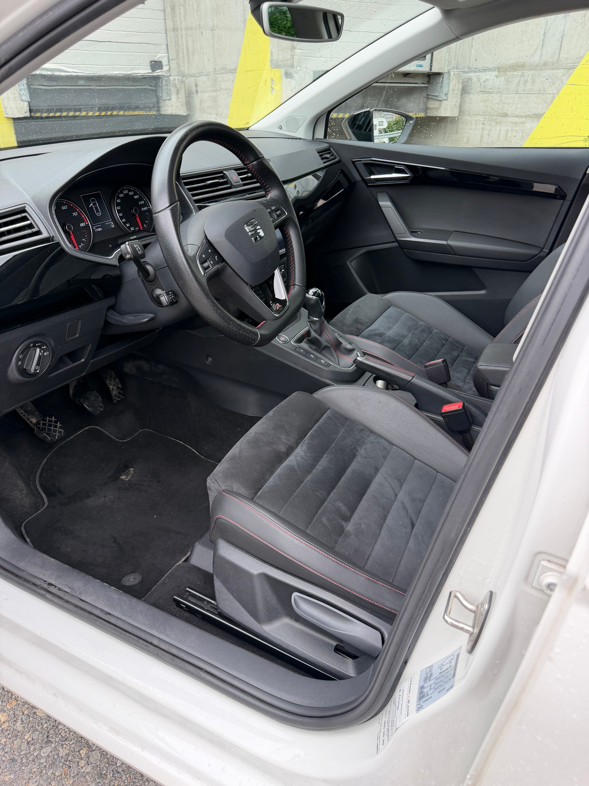 SEAT Ibiza 1.0 EcoTSI FR-image-7