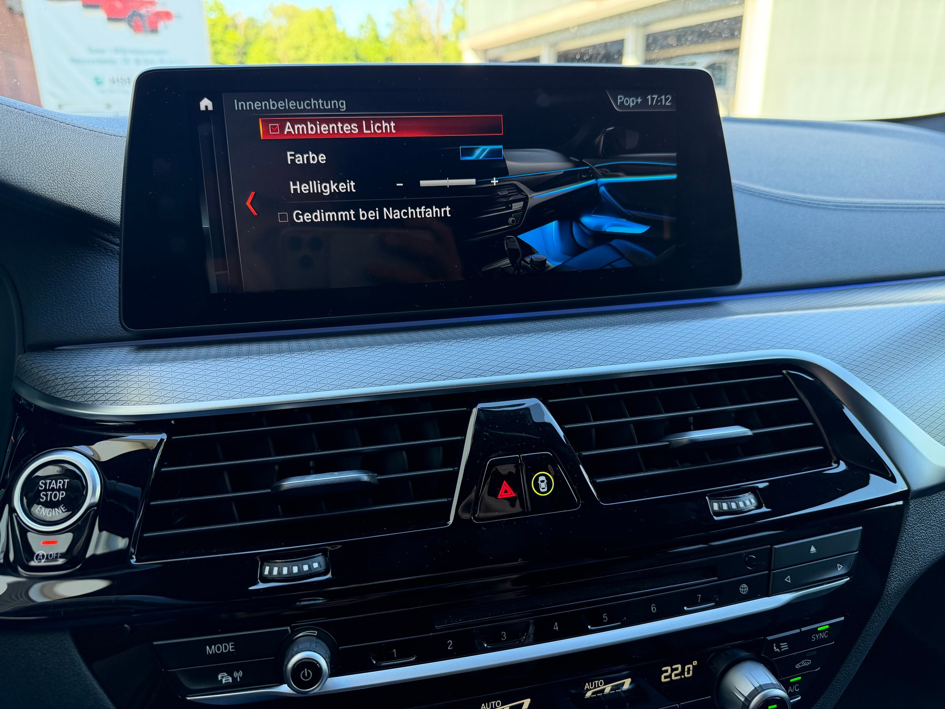 BMW 520d xDrive Touring Steptronic-image-24