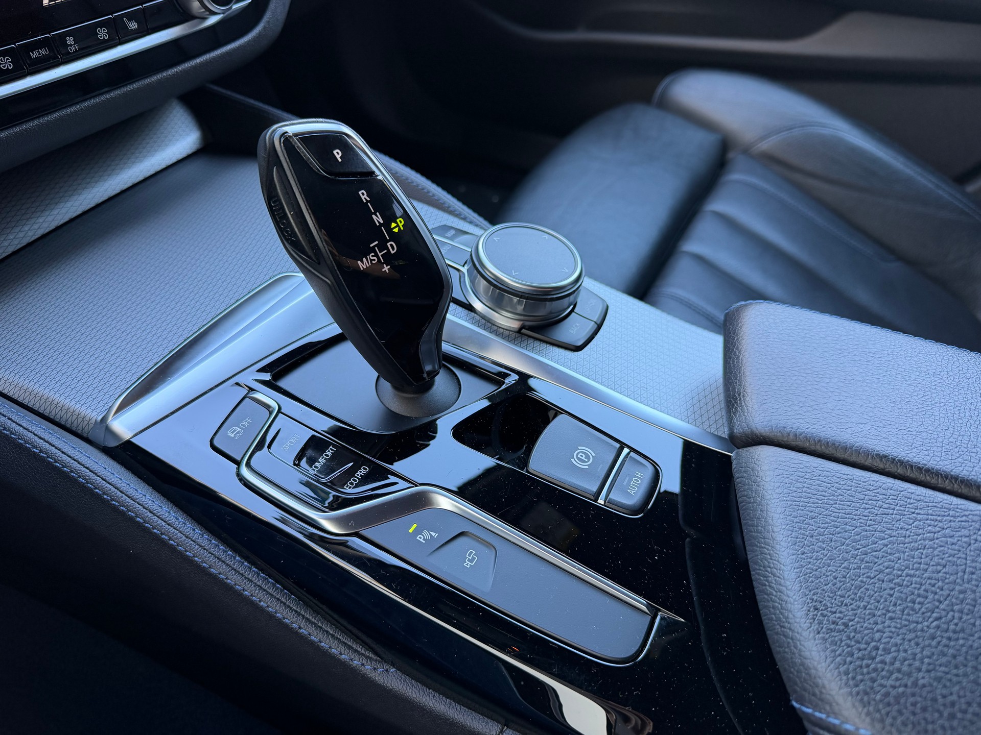 BMW 520d xDrive Touring Steptronic-image-25
