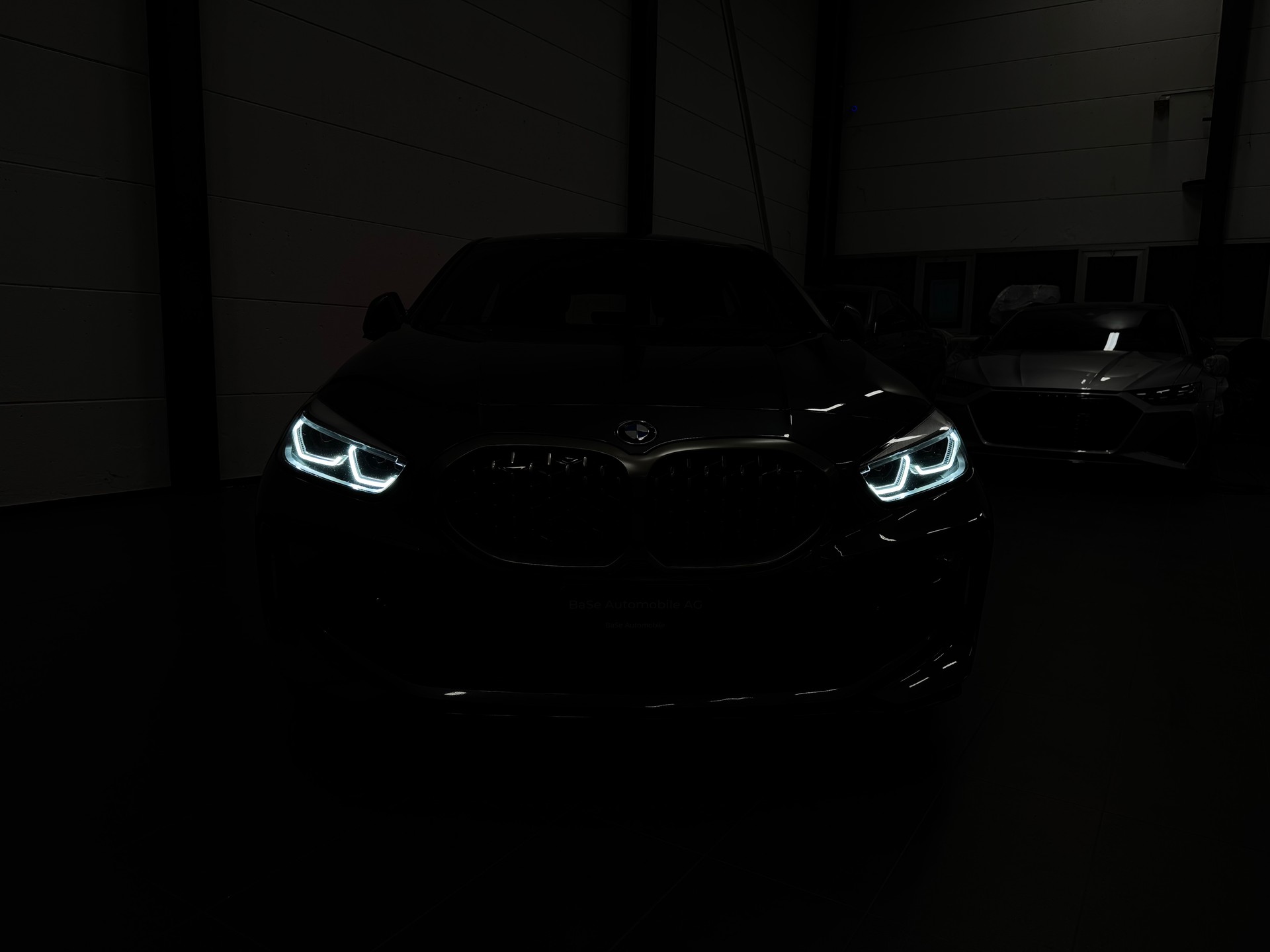 BMW M135i xDrive Steptronic-image-7