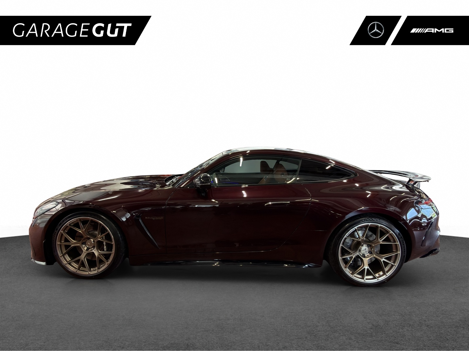 MERCEDES-BENZ AMG GT 63 4M+ Executive-showroom-element-1