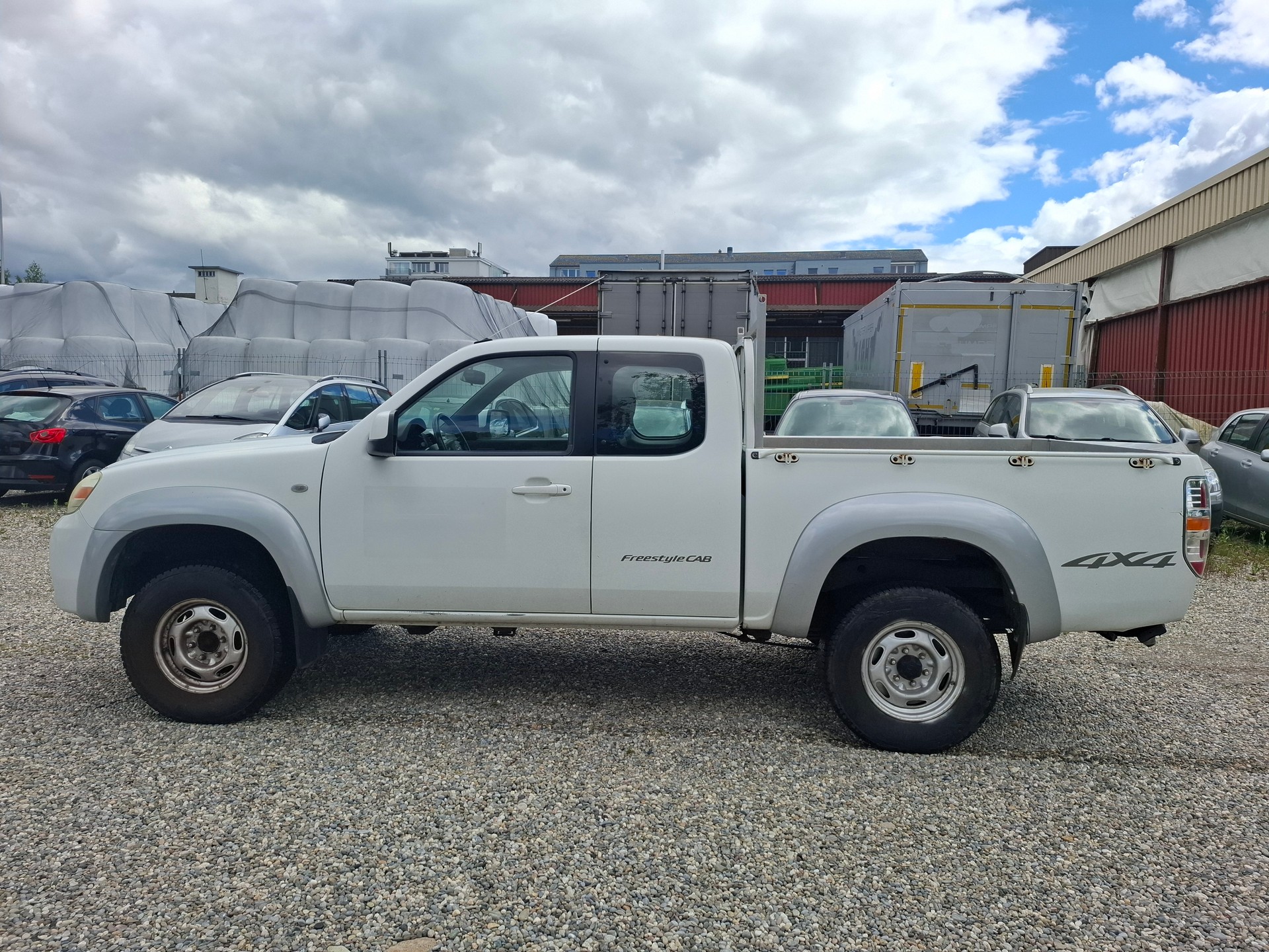 MAZDA BT-50 2.5 CD Tornado 4x4-image-3
