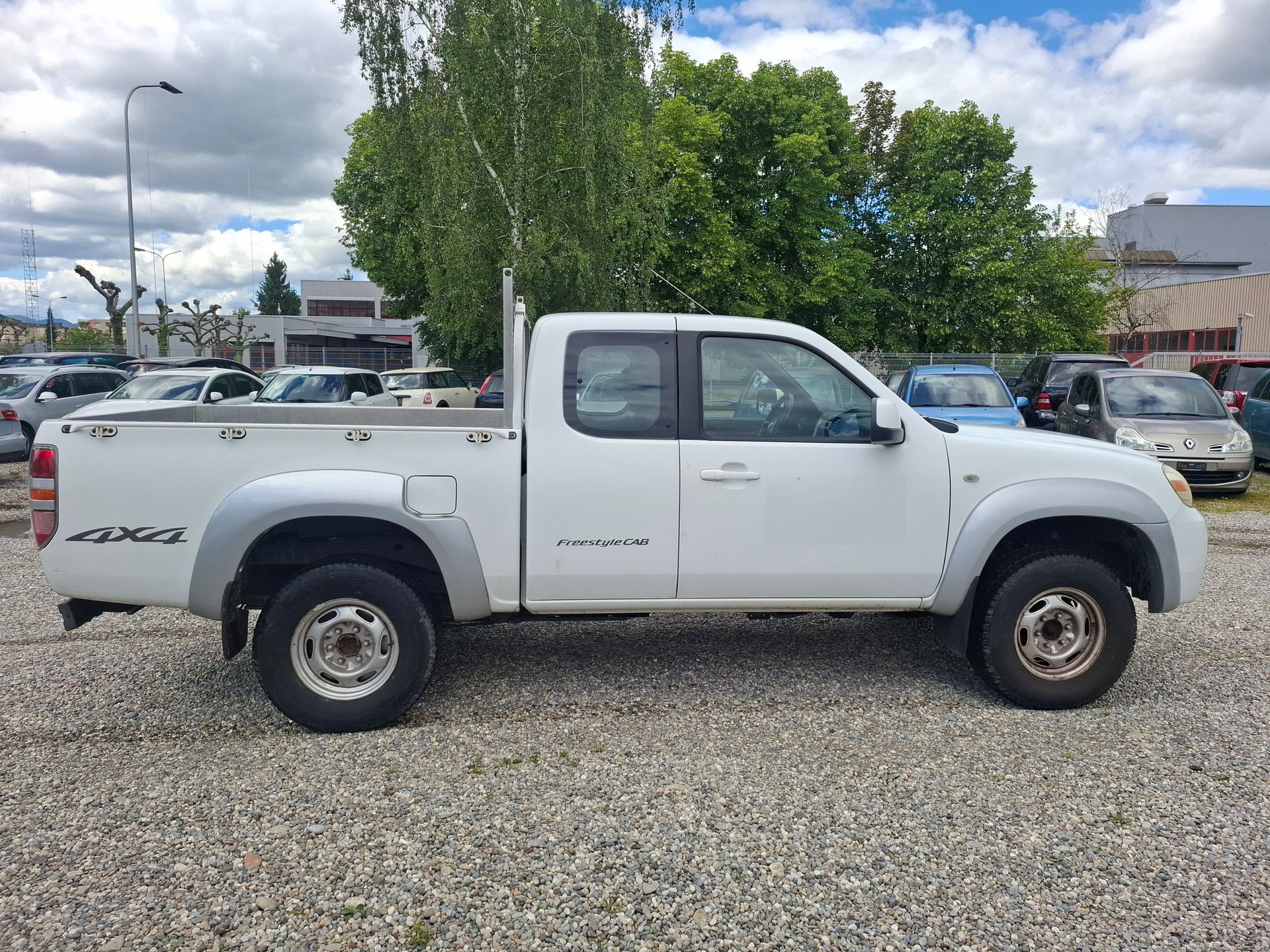MAZDA BT-50 2.5 CD Tornado 4x4-image-4