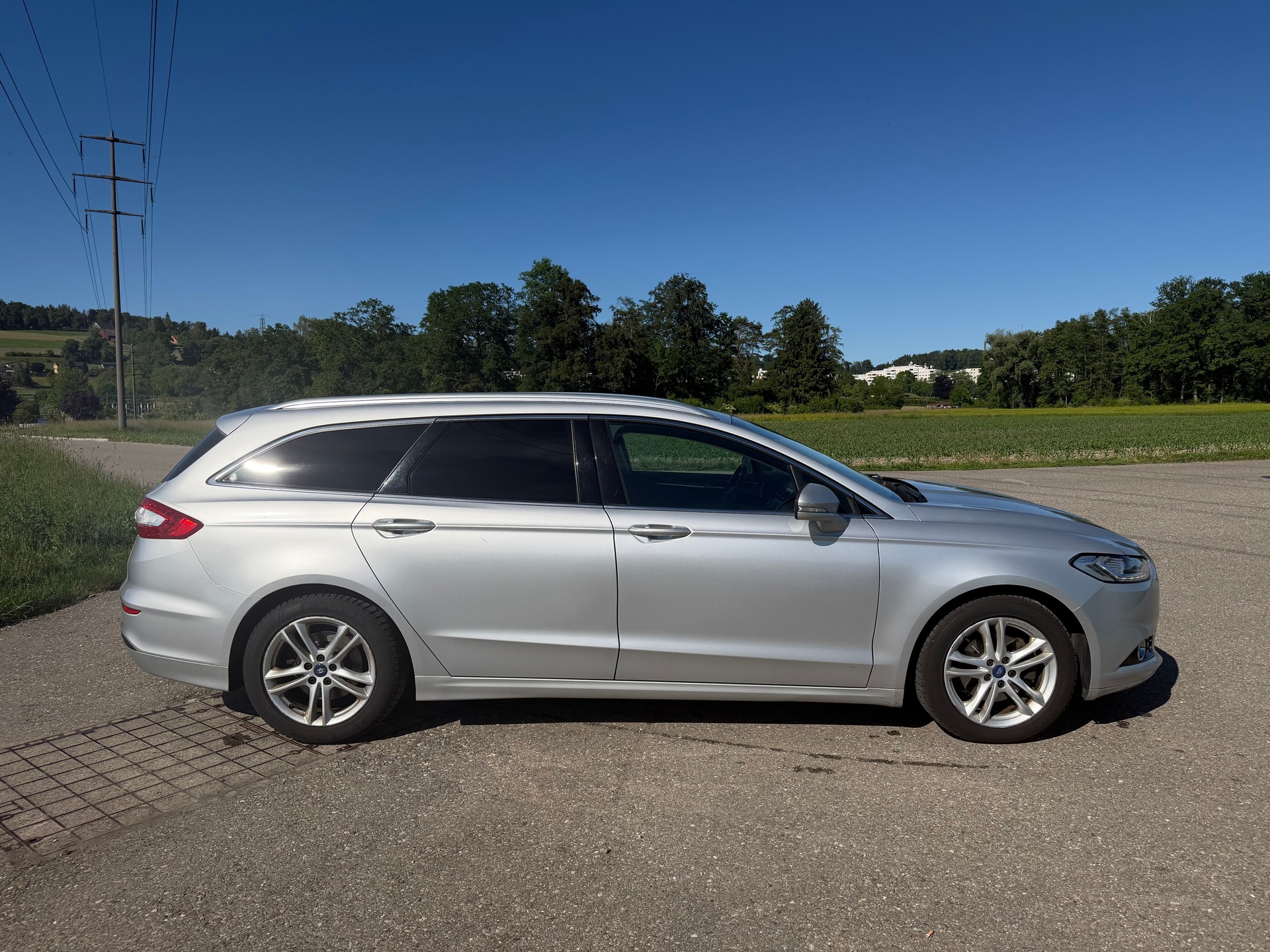 FORD MONDEO-image-4
