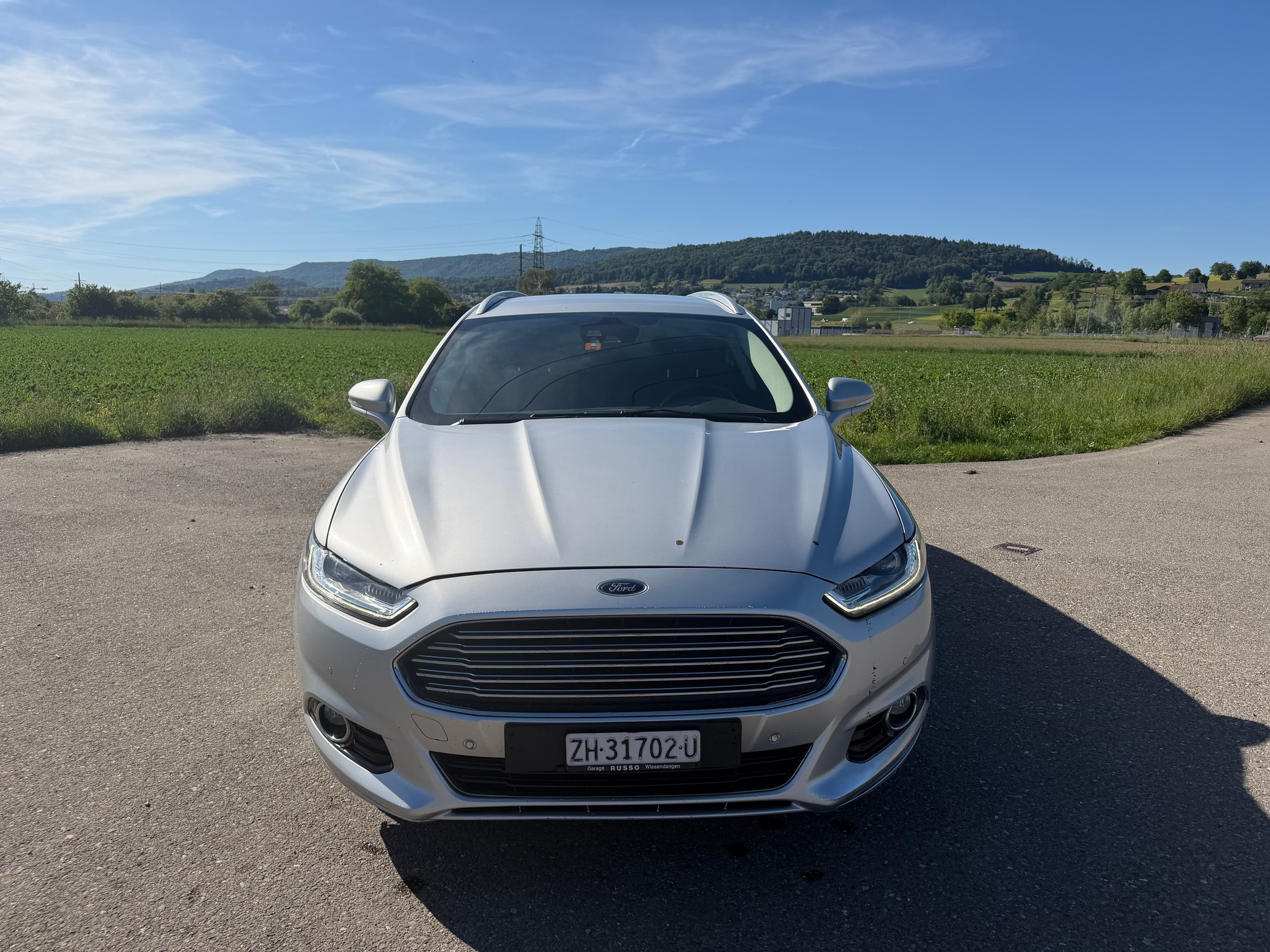 FORD MONDEO-showroom-element-2
