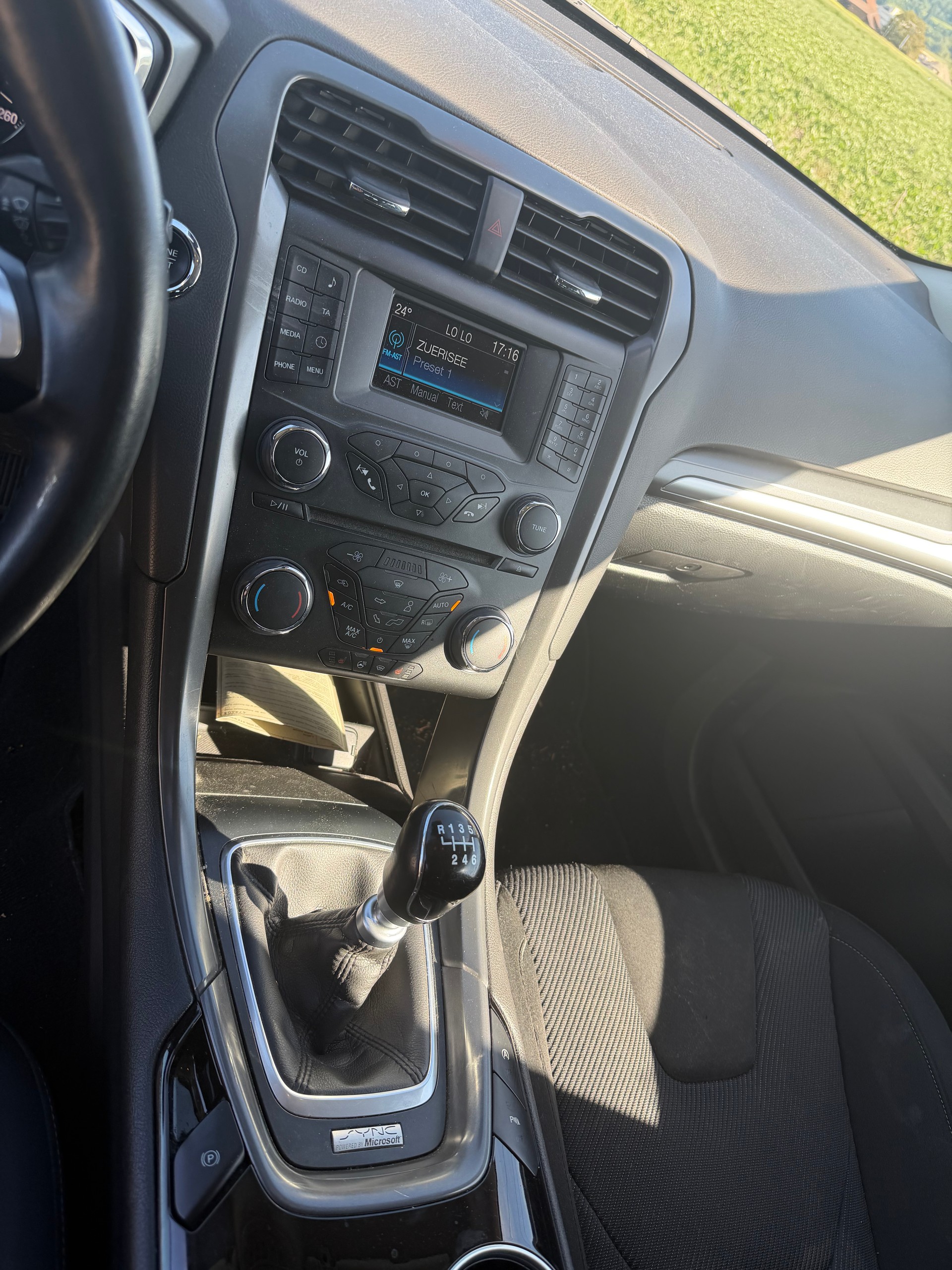 FORD MONDEO-image-11