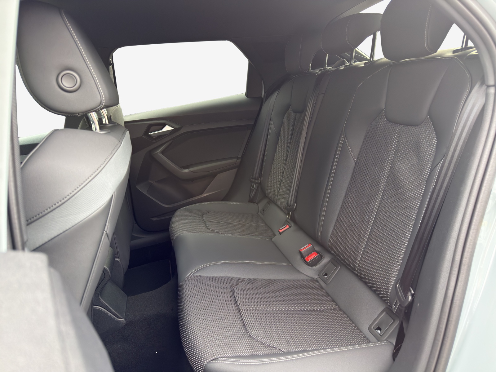 AUDI A1 Sportback 30 TFSI S Line Attraction S-tronic-image-11