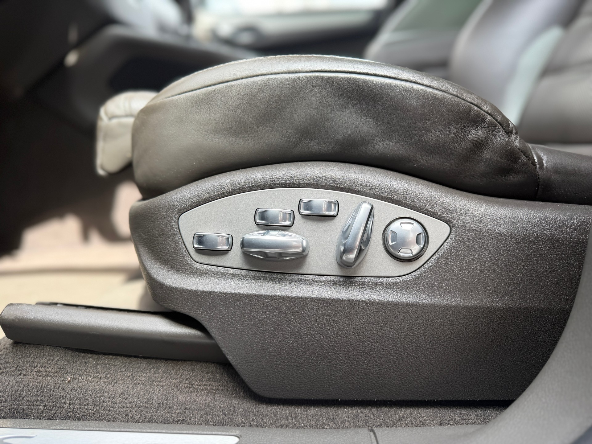 PORSCHE Macan S Diesel PDK-image-11