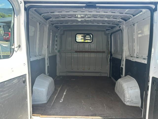 CITROEN Jumper 30 L1H1 2.2 BlueHDi 120 Control S/S-image-18