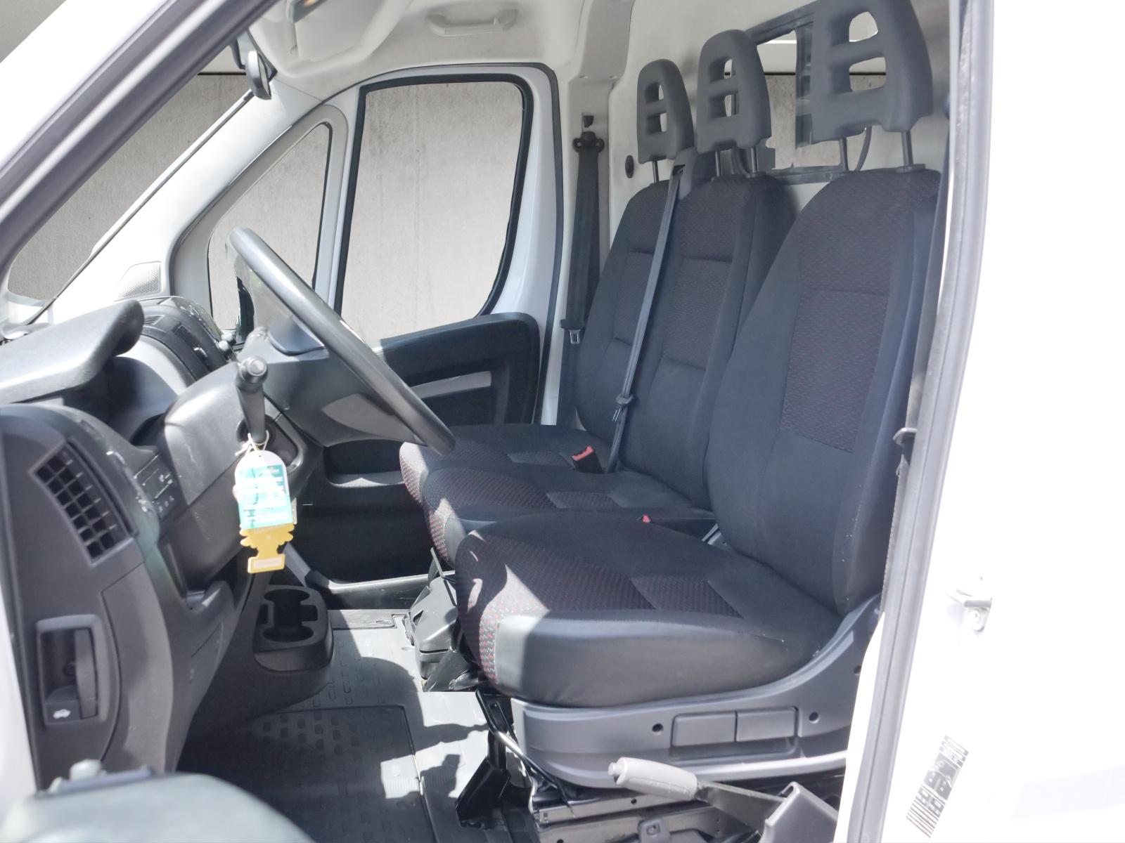 CITROEN Jumper 30 L1H1 2.2 BlueHDi 120 Control S/S-image-6