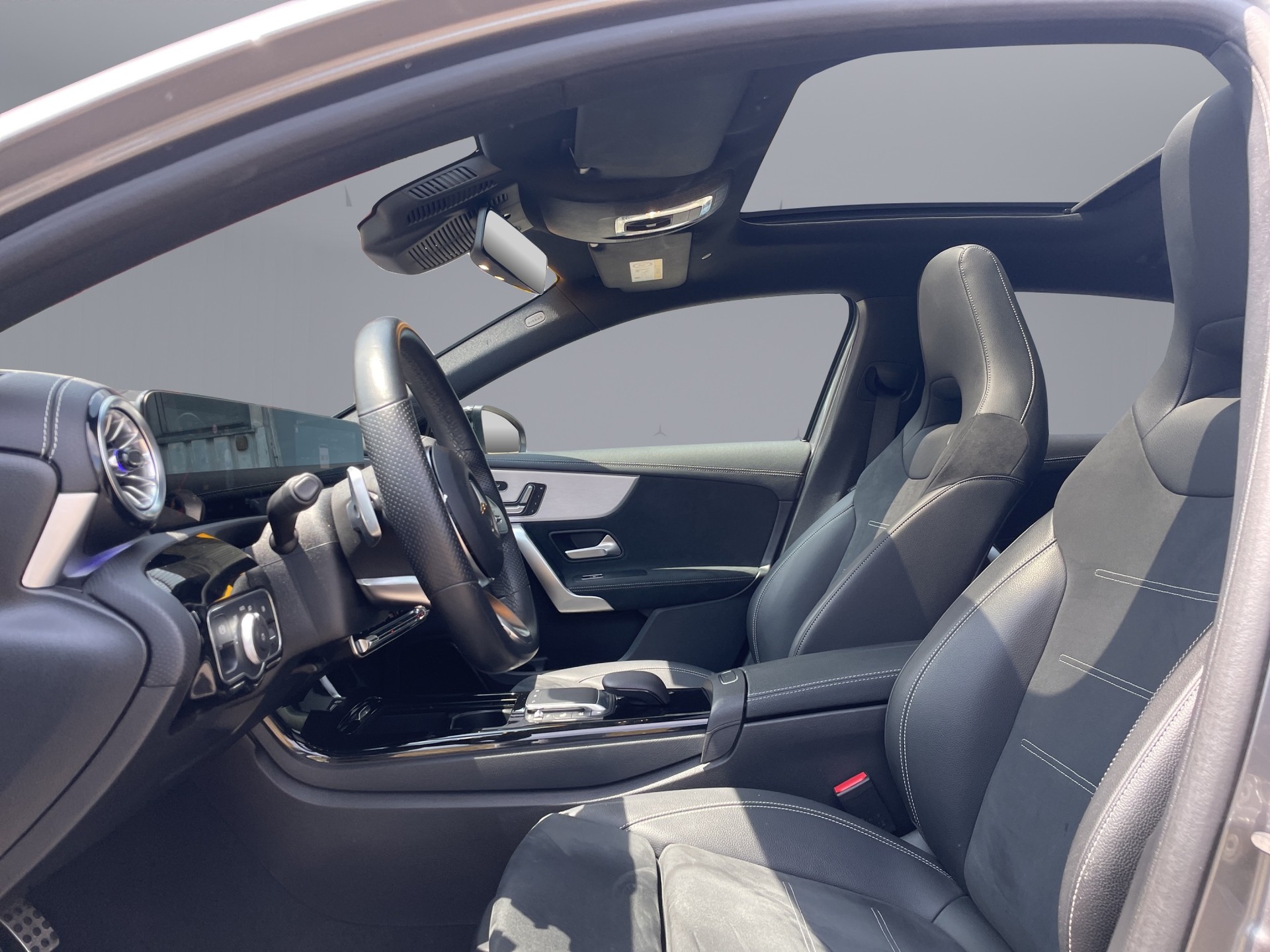 MERCEDES-BENZ A 250 AMG Line 4m-image-9