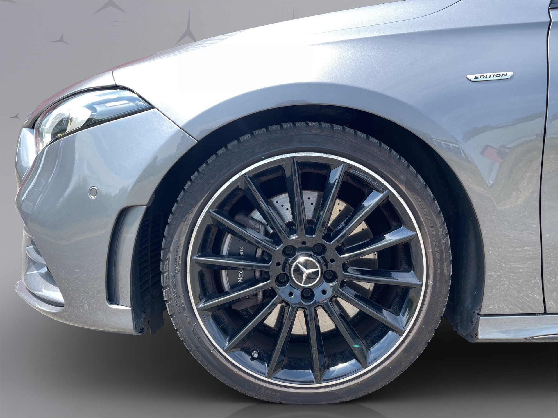 MERCEDES-BENZ A 250 AMG Line 4m-image-2