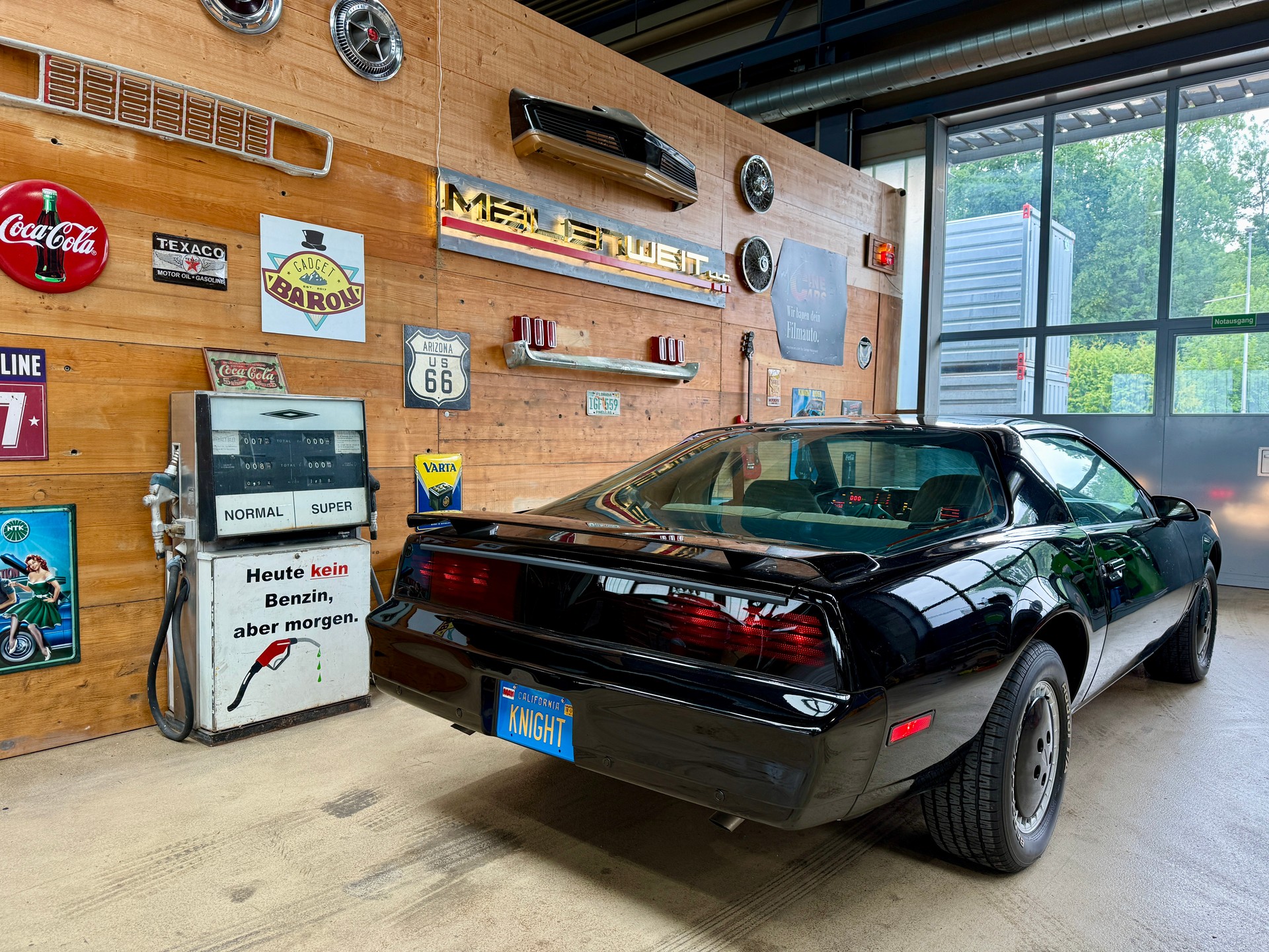 PONTIAC Firebird 5.0 V8 Trans Am K.I.T.T.-image-7