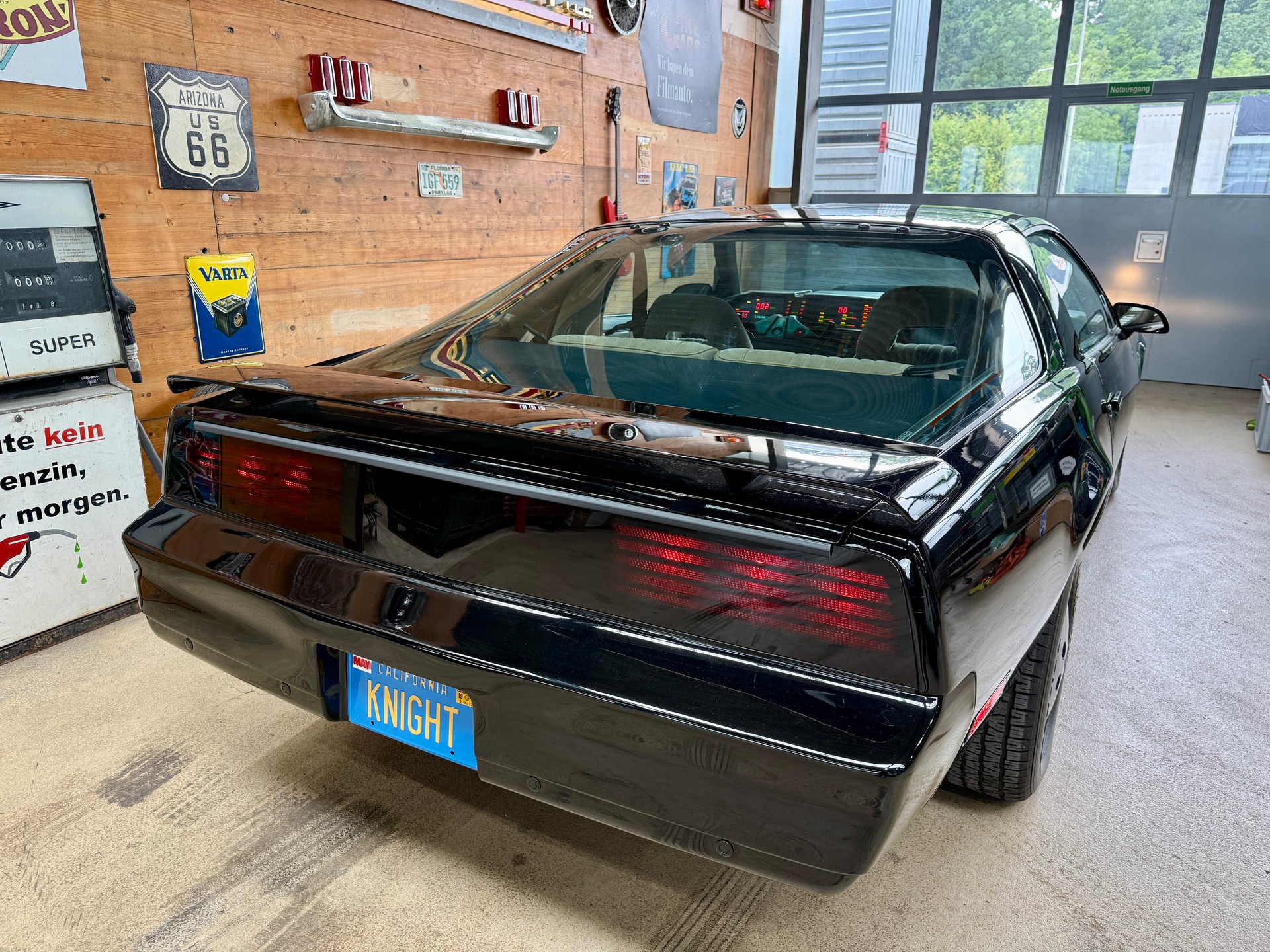 PONTIAC Firebird 5.0 V8 Trans Am K.I.T.T.-image-9