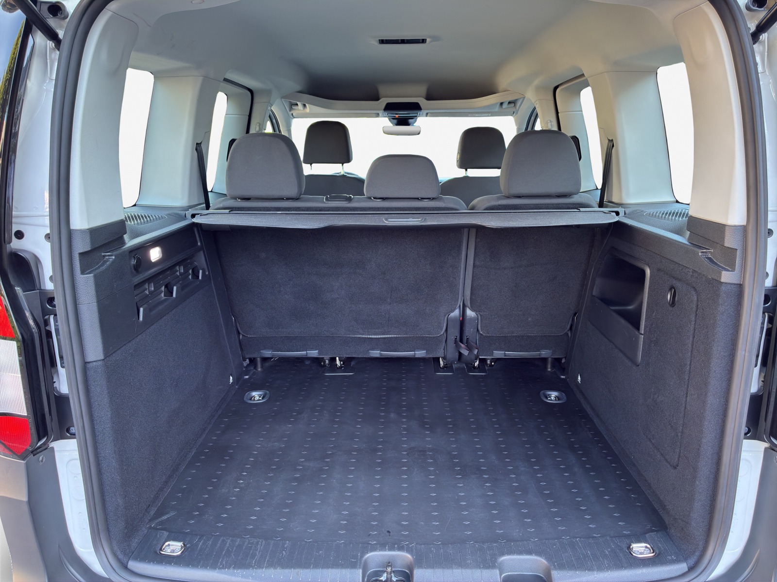 VW Caddy 2.0 TDI 4Motion-image-12